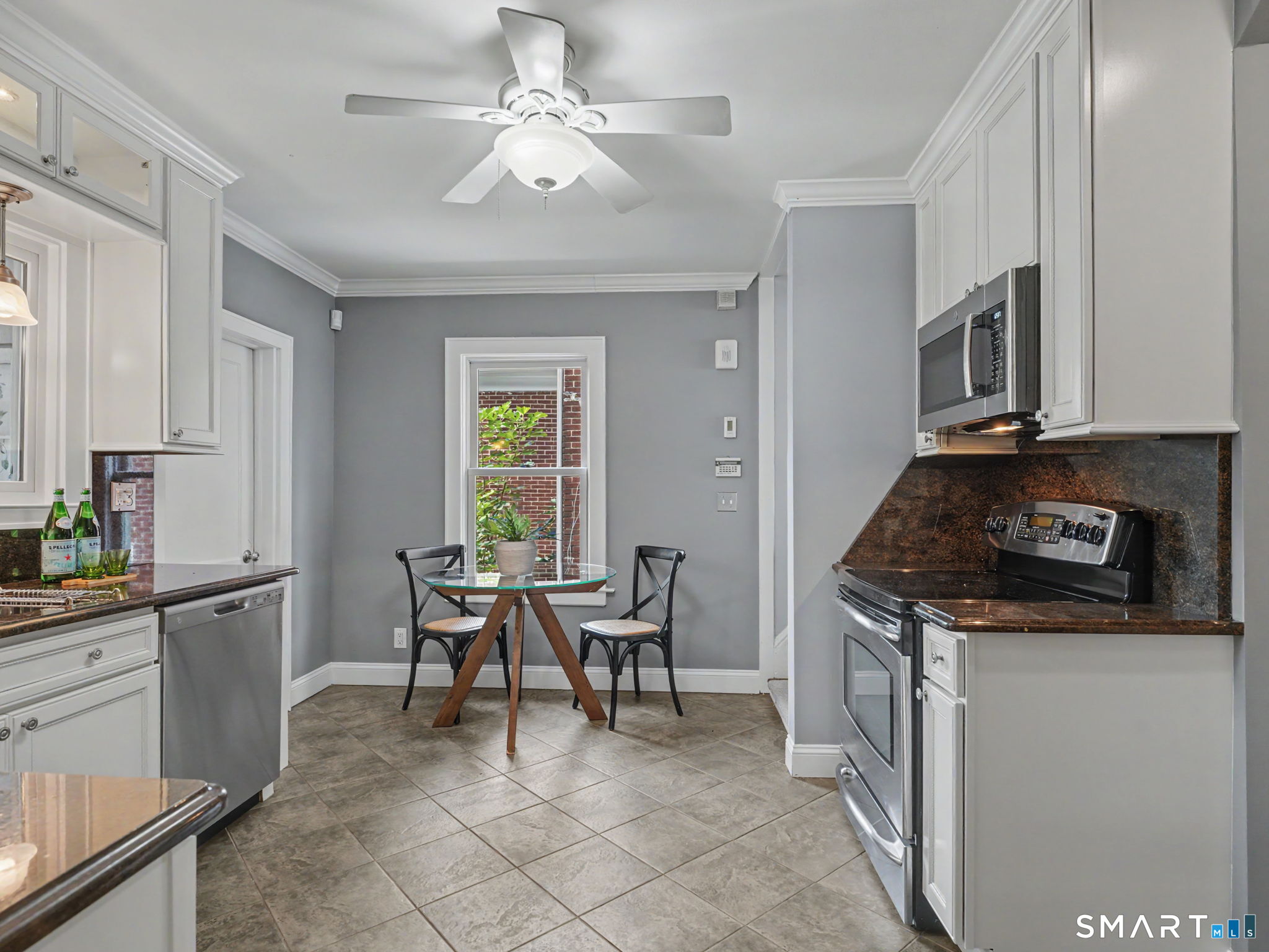 25 Hillandale Avenue Property Photo 14