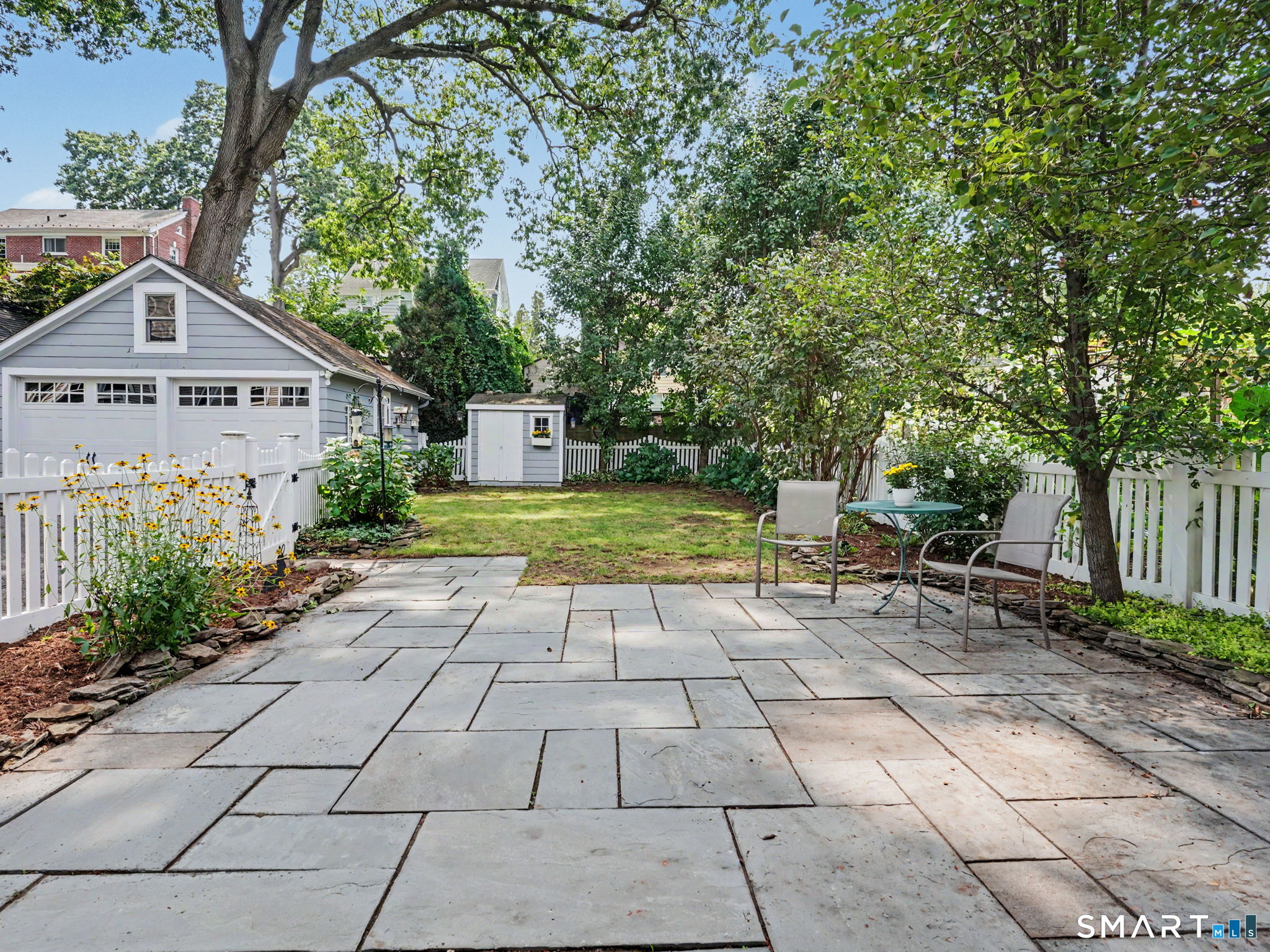 25 Hillandale Avenue Property Photo 34