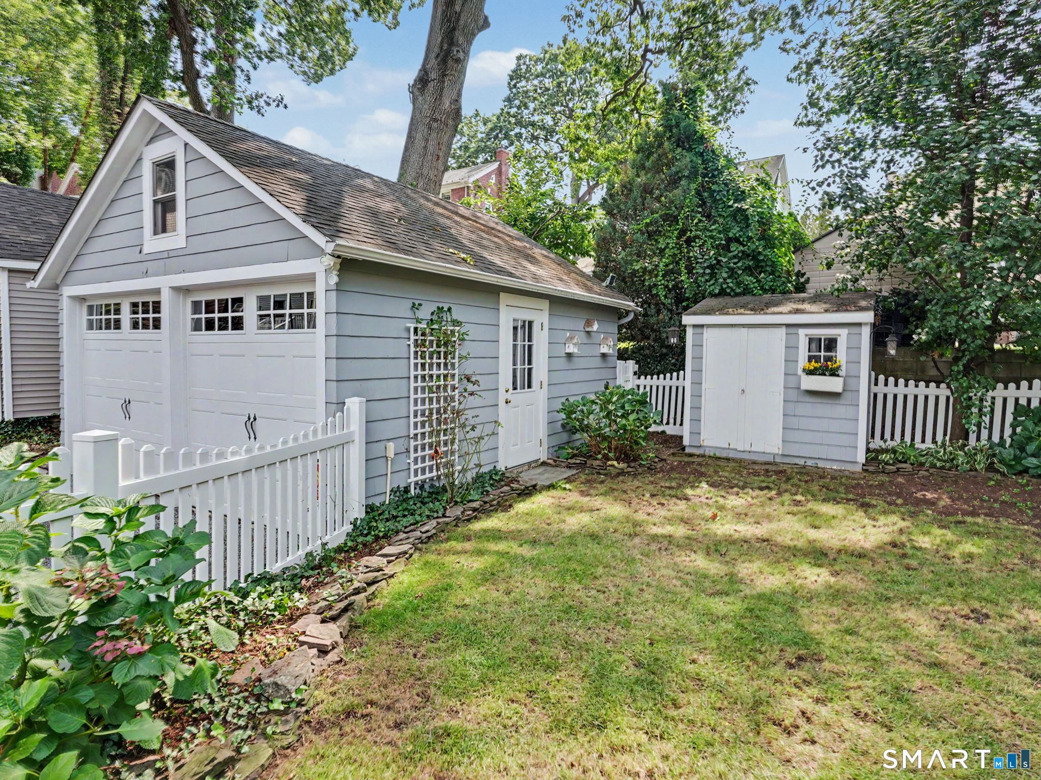 25 Hillandale Avenue Property Photo 38