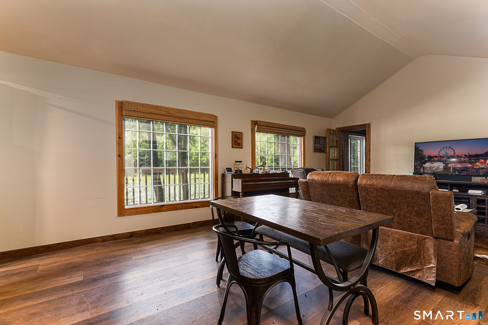 157 Paradise Drive Property Photo 7