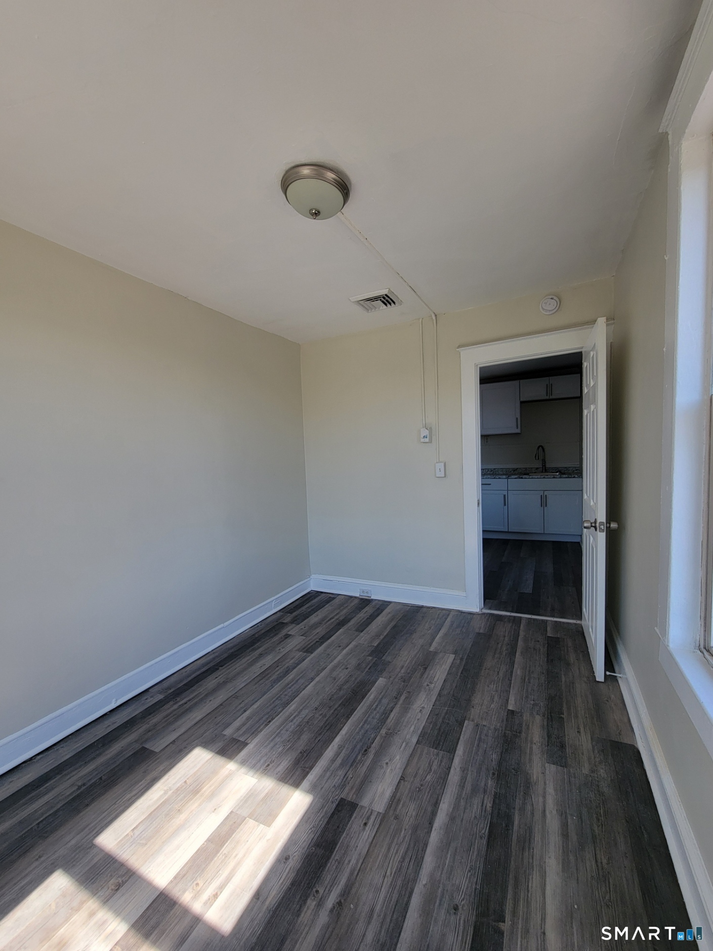 220 Main 6 Street Property Photo 7