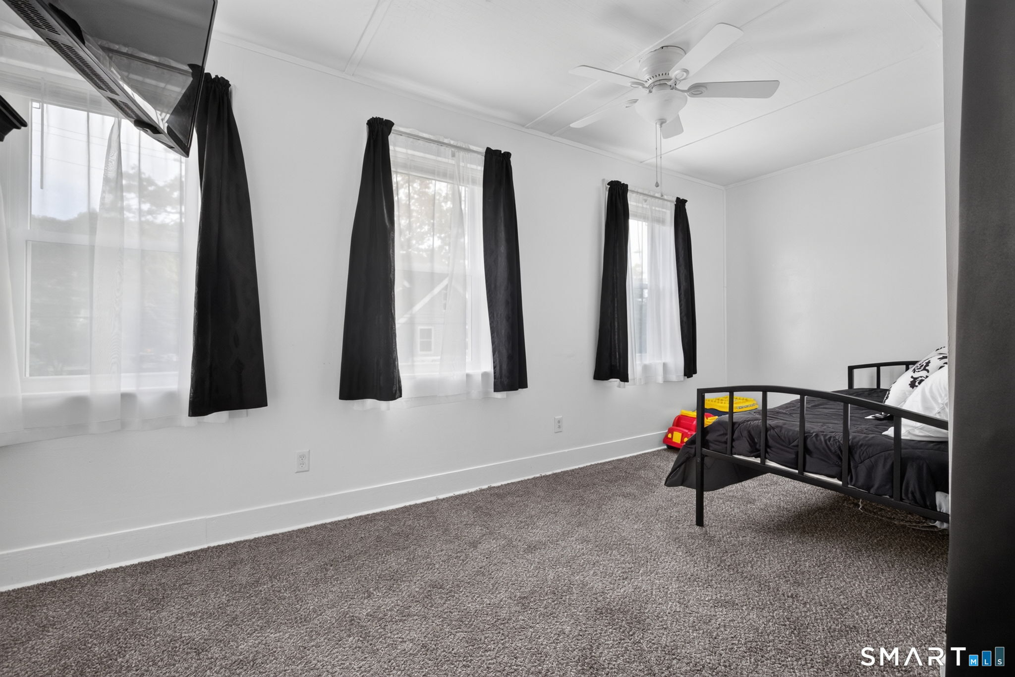 27 School Street Property Photo 13