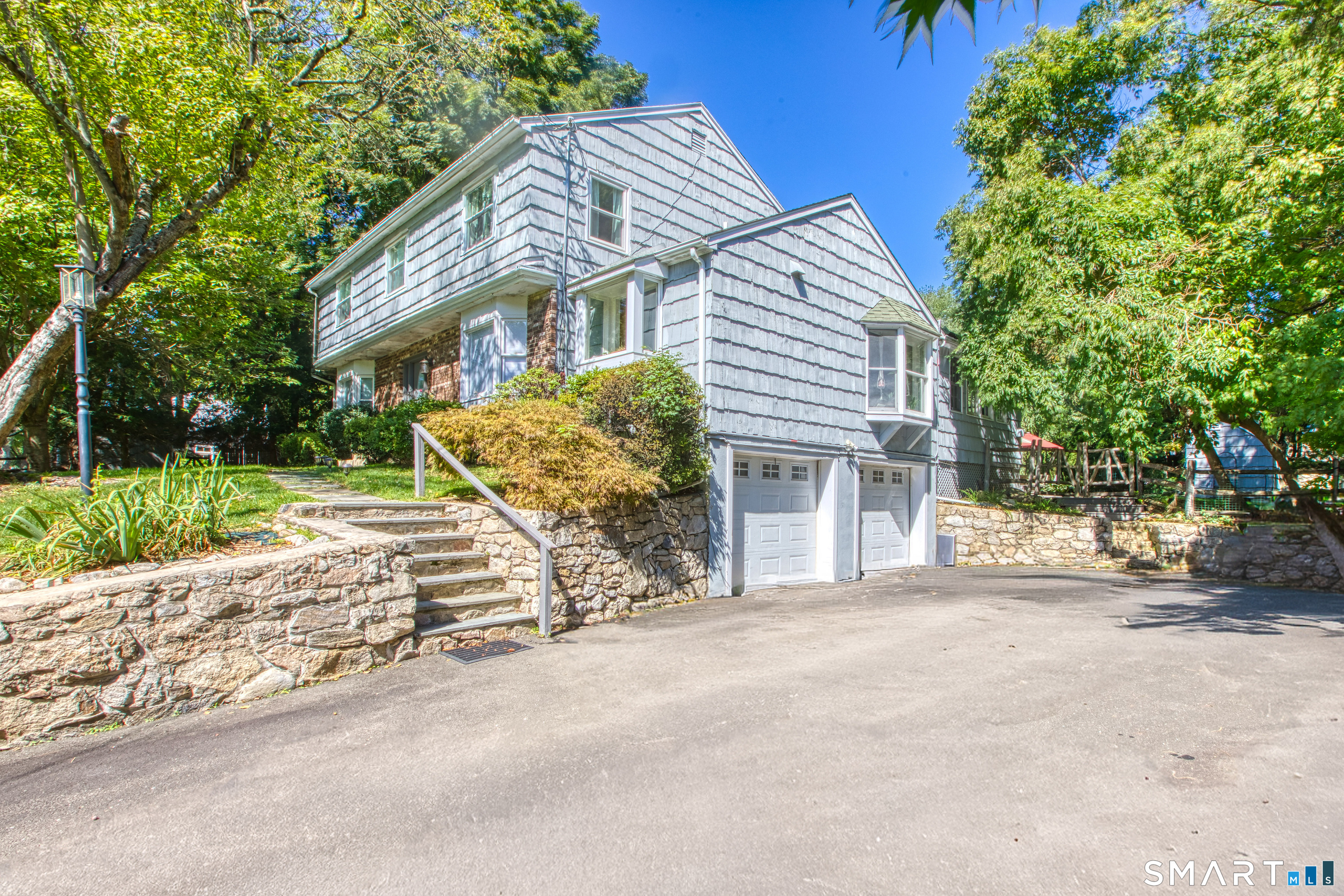 34 Regency Drive Property Photo 1