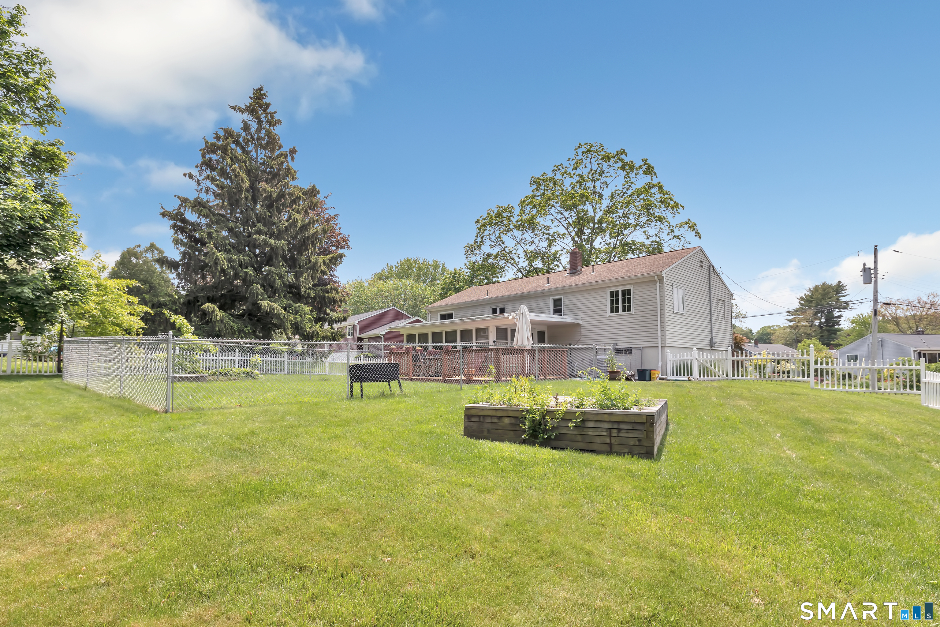 11 Sarah Court Property Photo 4