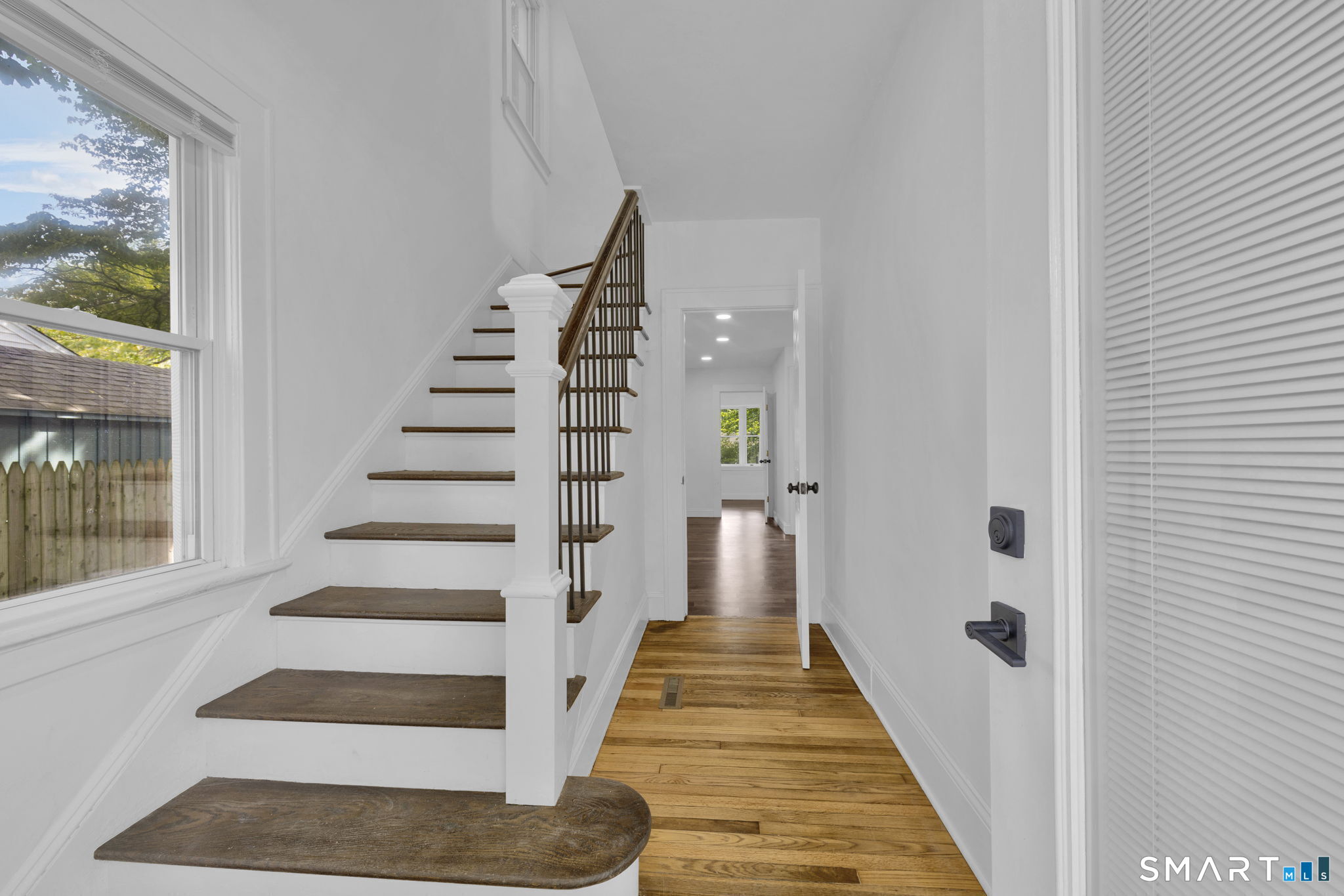 6 Henry Street Property Photo 2