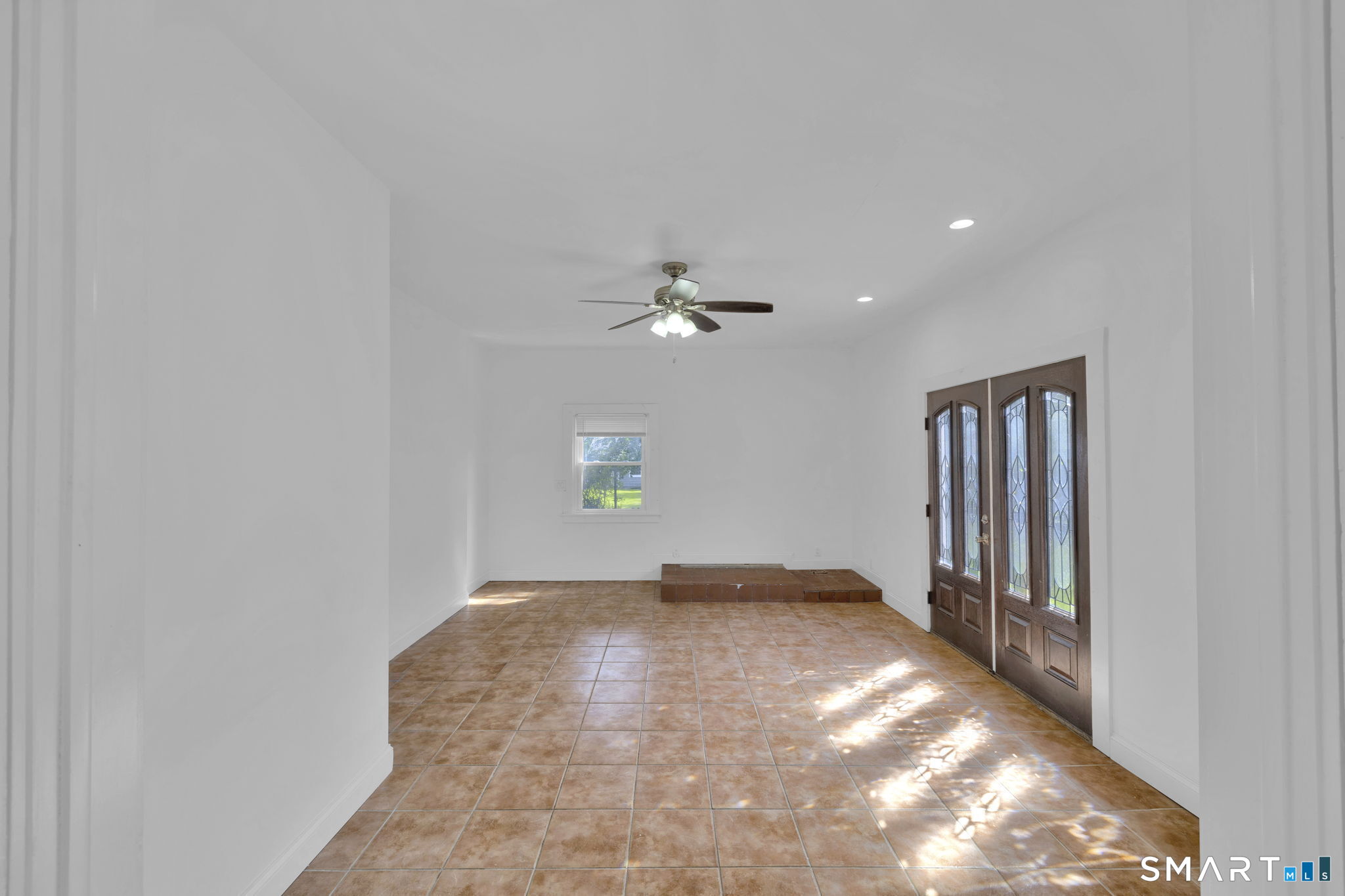 6 Henry Street Property Photo 8