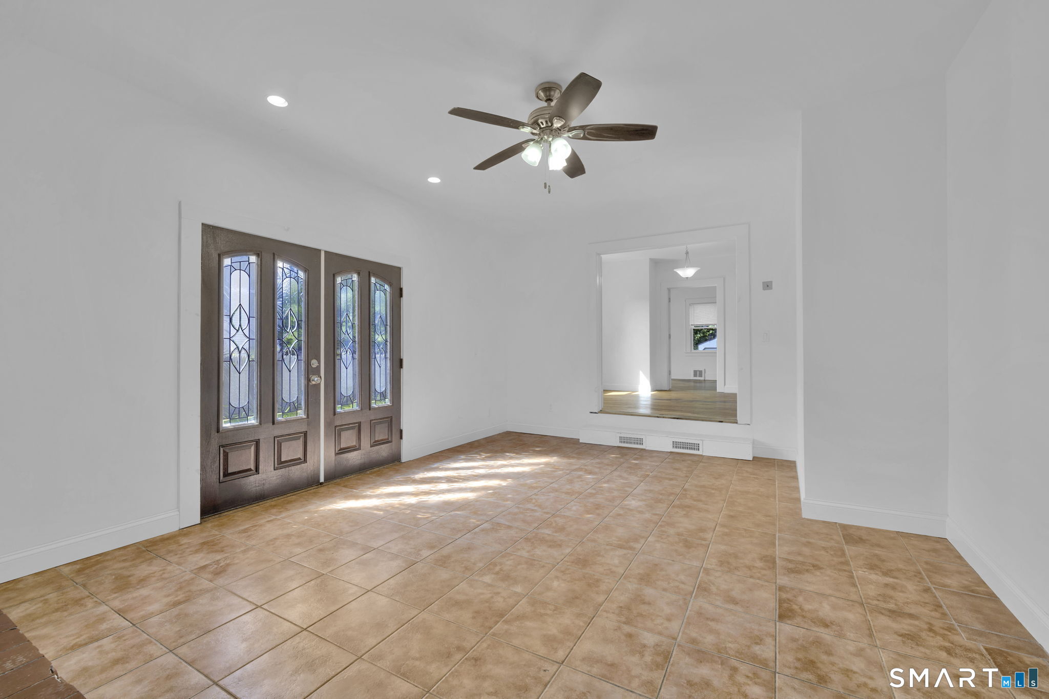 6 Henry Street Property Photo 9