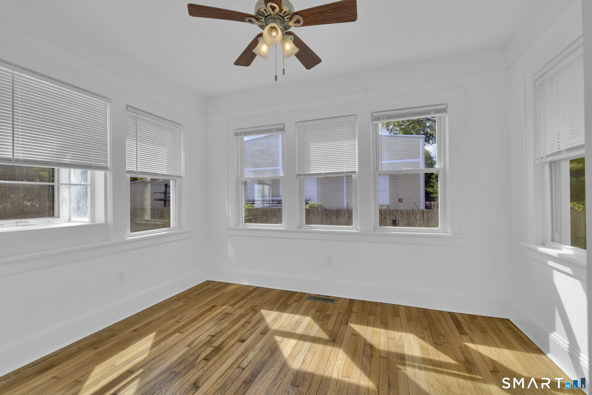 6 Henry Street Property Photo 11