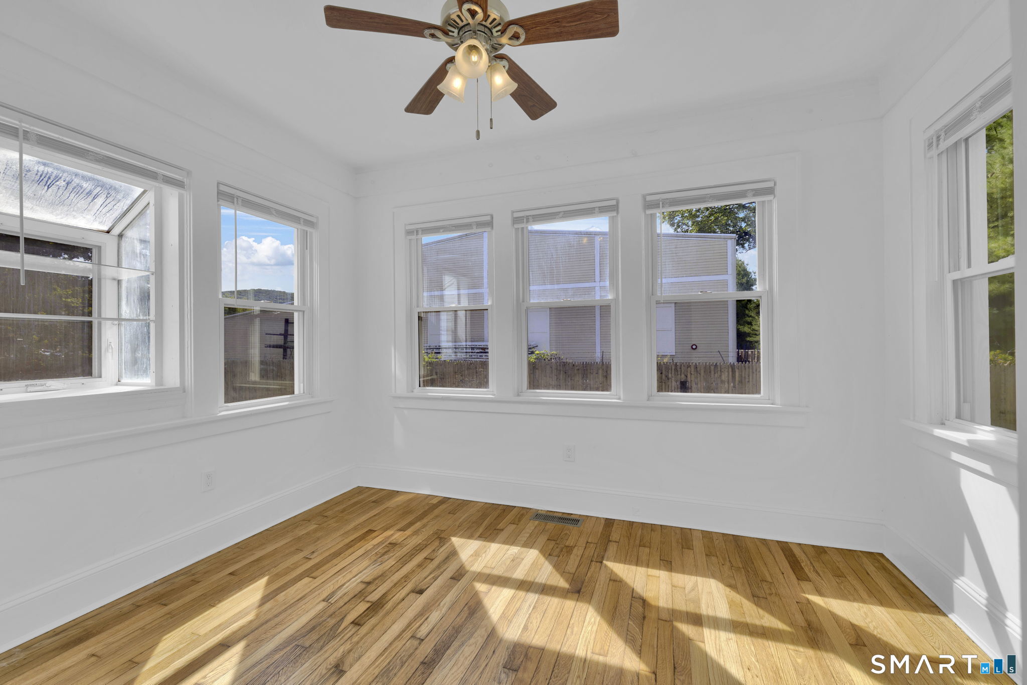 6 Henry Street Property Photo 12
