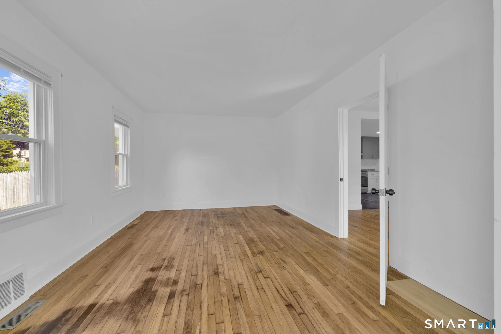 6 Henry Street Property Photo 13