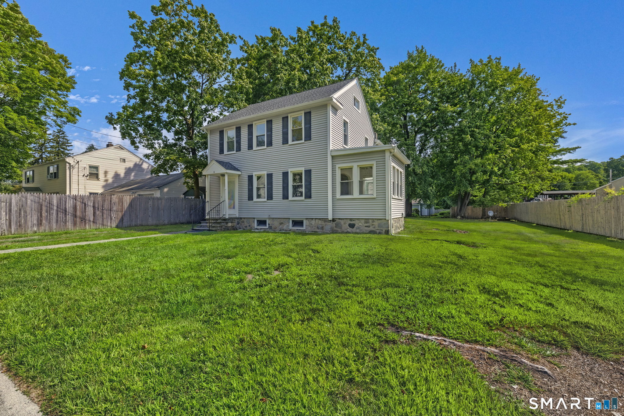 6 Henry Street Property Photo 32