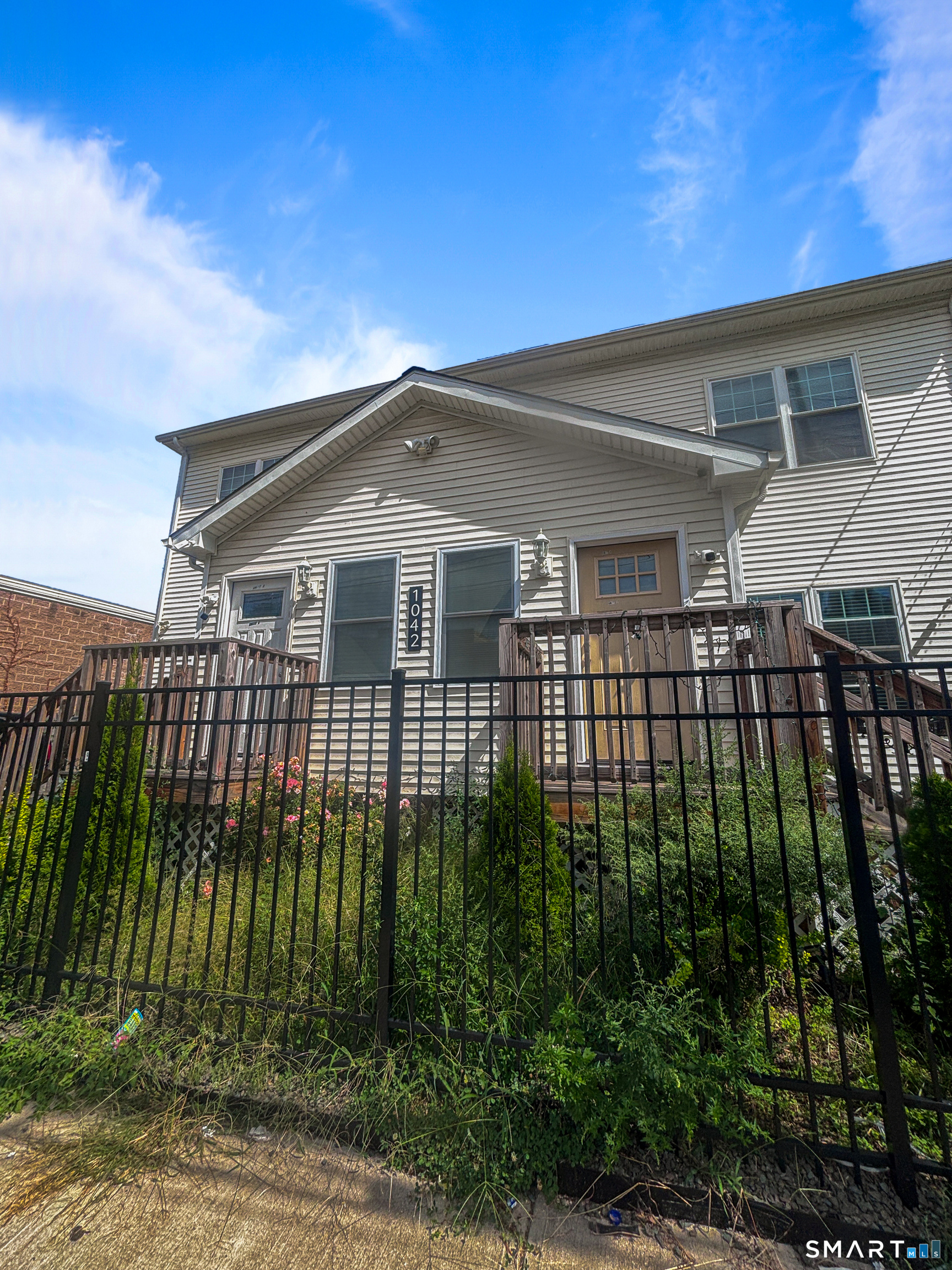 1042 Iranistan 3 Avenue Property Photo 1