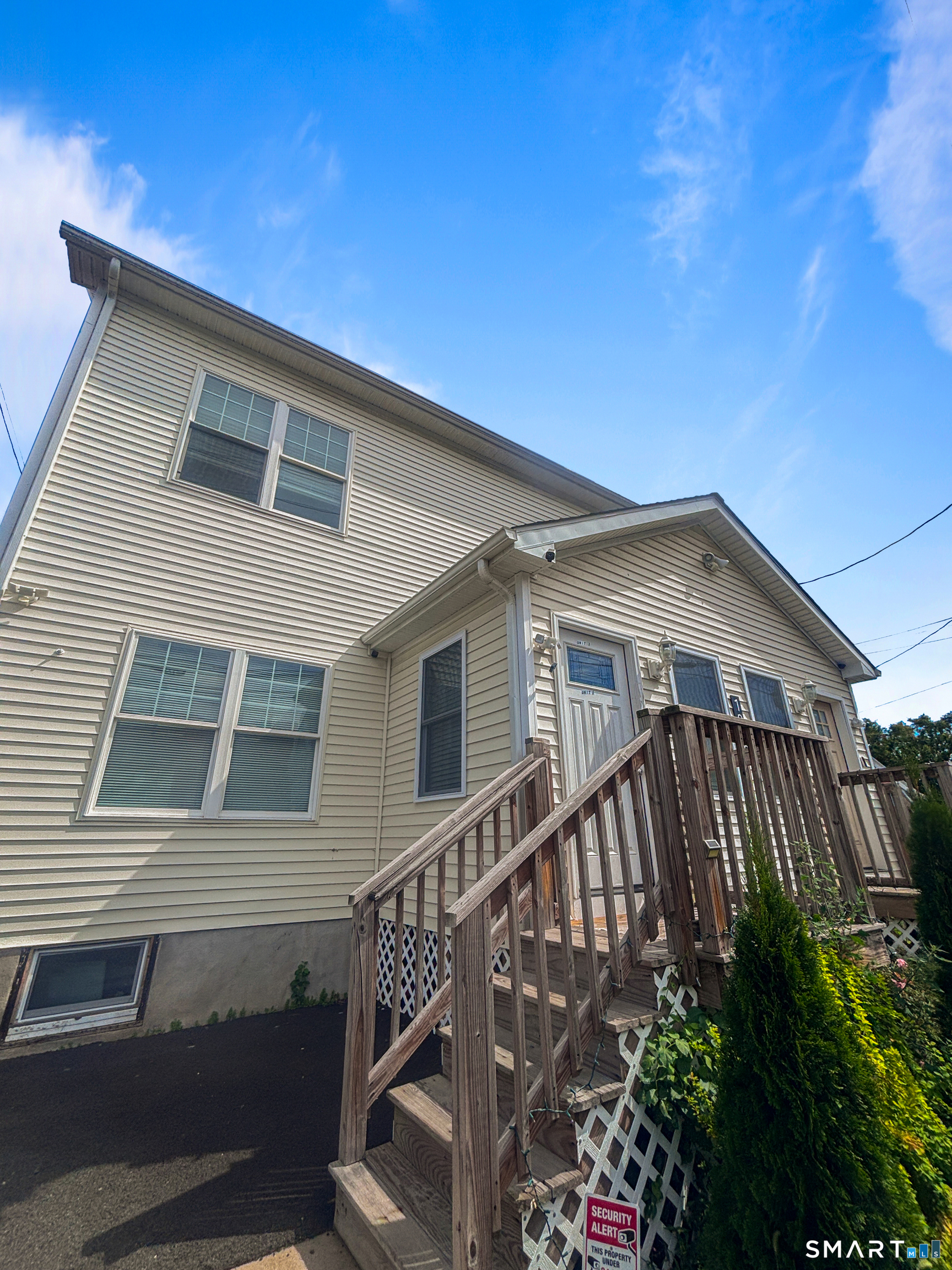 1042 Iranistan 3 Avenue Property Photo 2