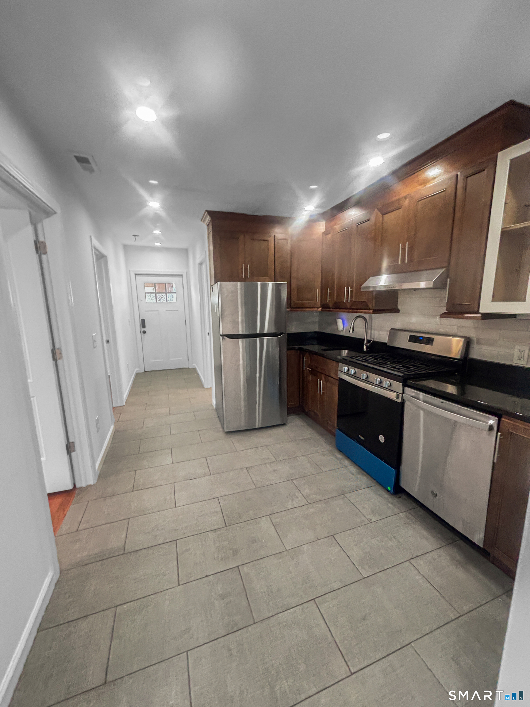1042 Iranistan 3 Avenue Property Photo 7