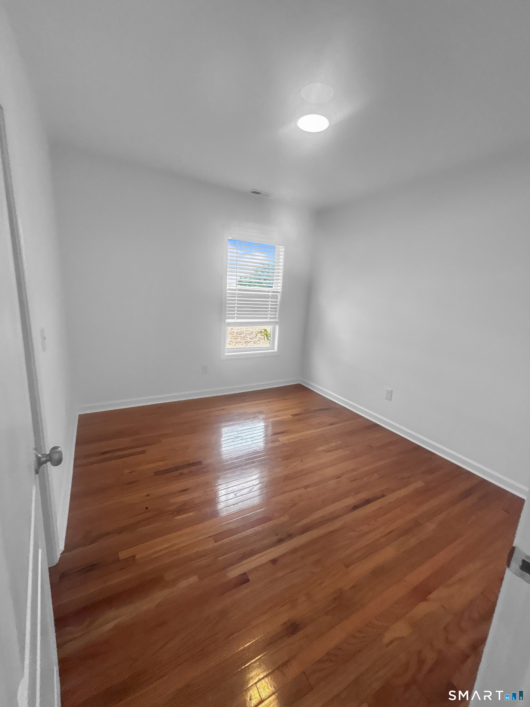 1042 Iranistan 3 Avenue Property Photo 12
