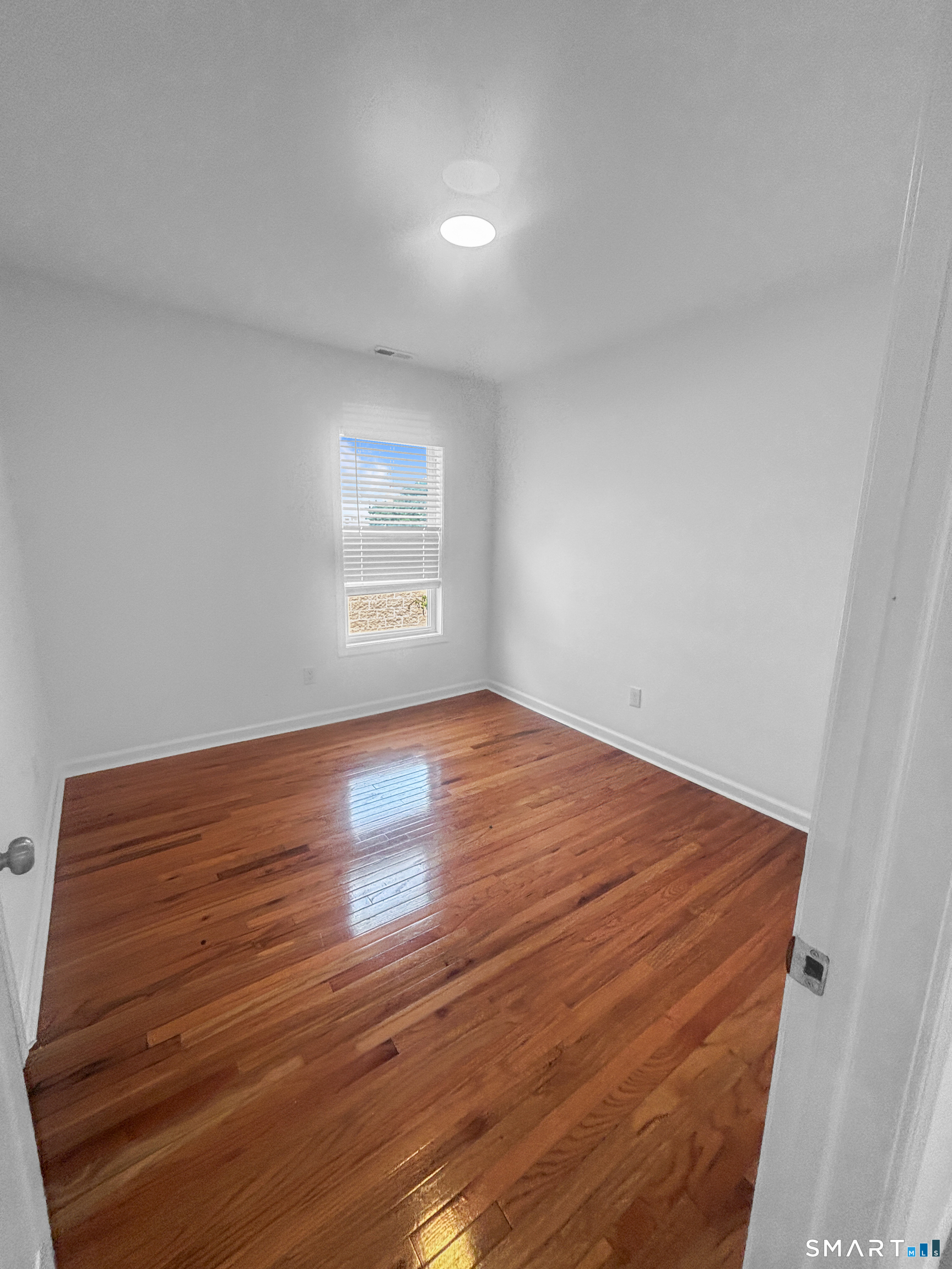 1042 Iranistan 3 Avenue Property Photo 21