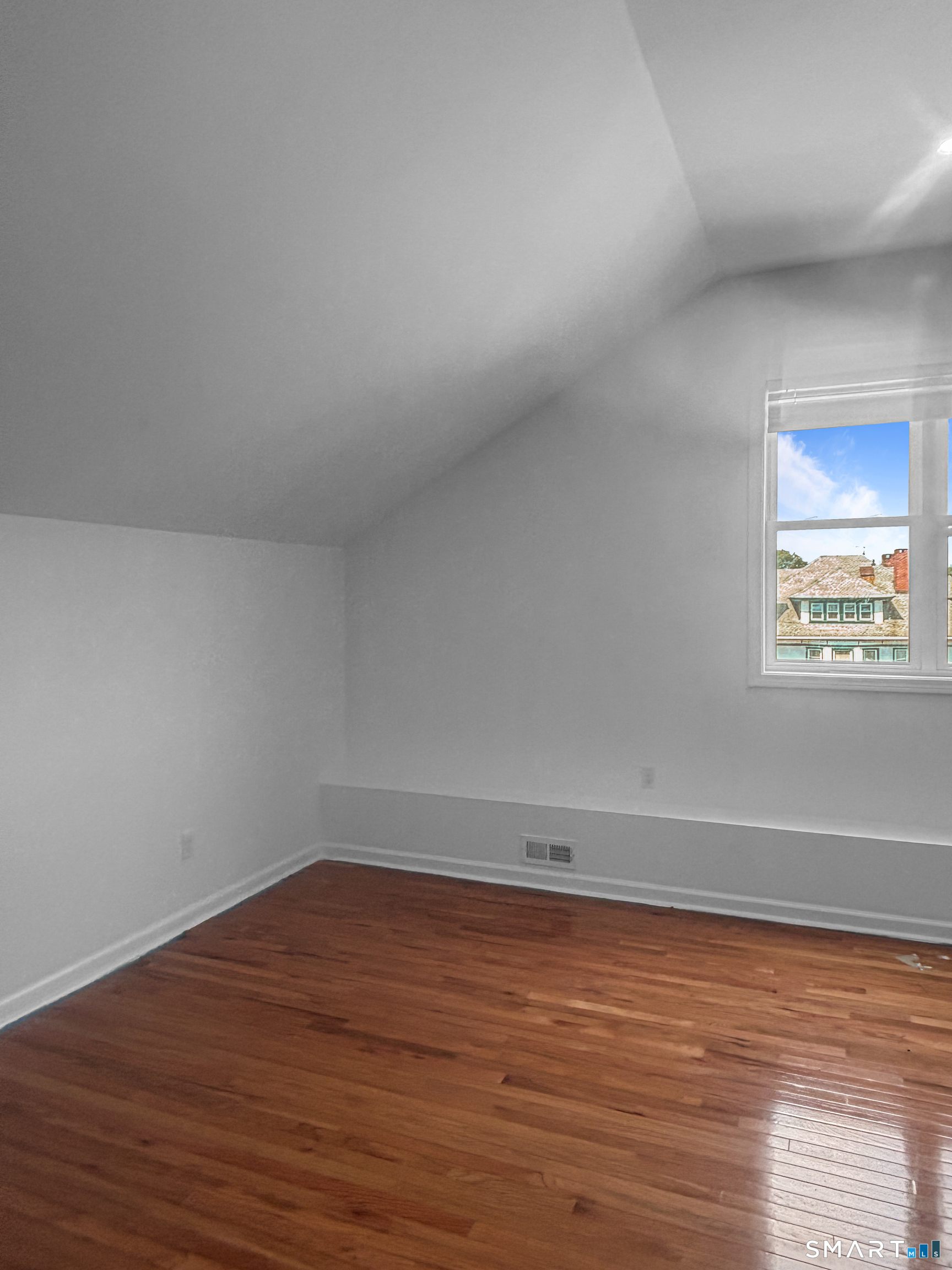 1042 Iranistan 3 Avenue Property Photo 26