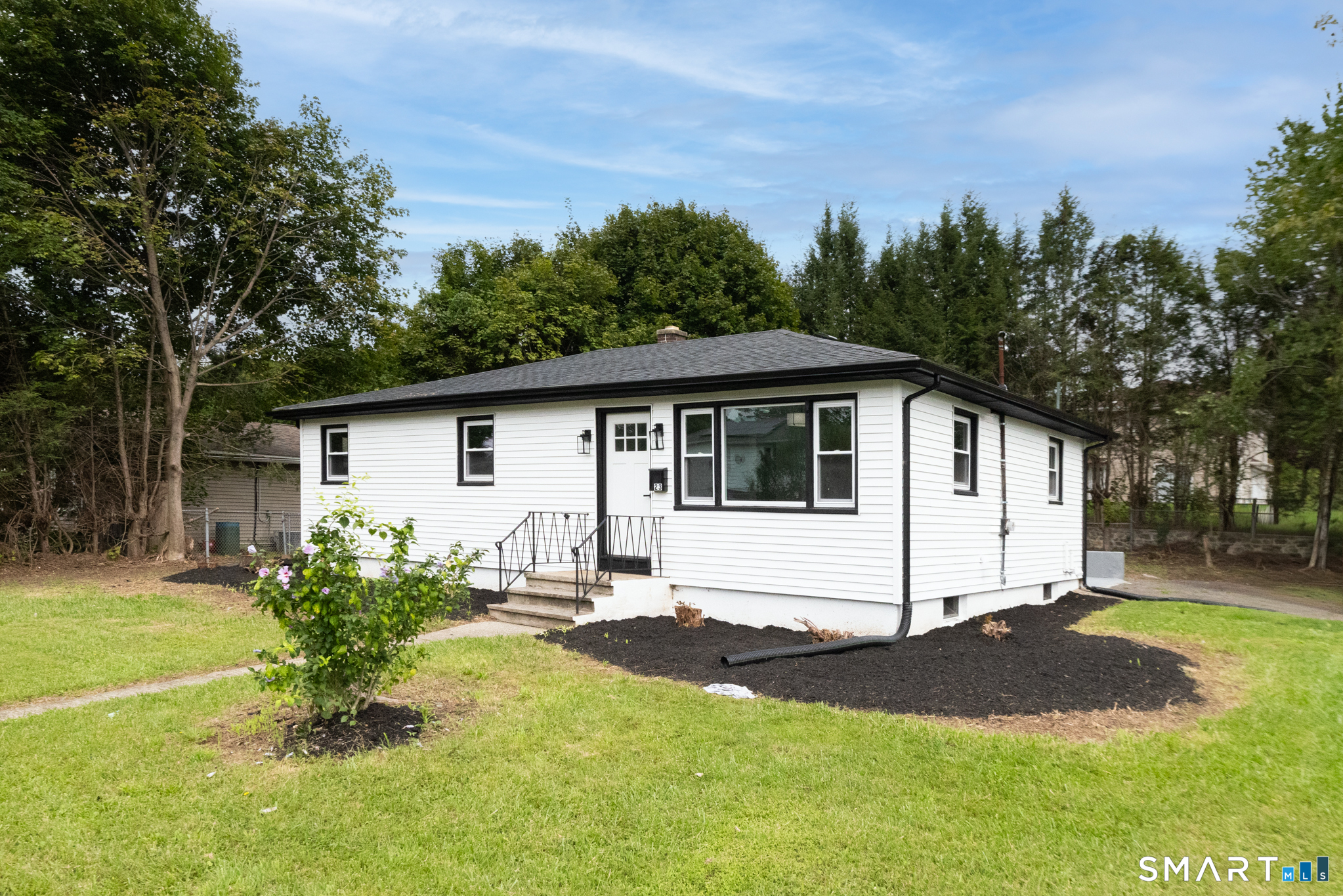 23 Dan Parker Drive Property Photo 1