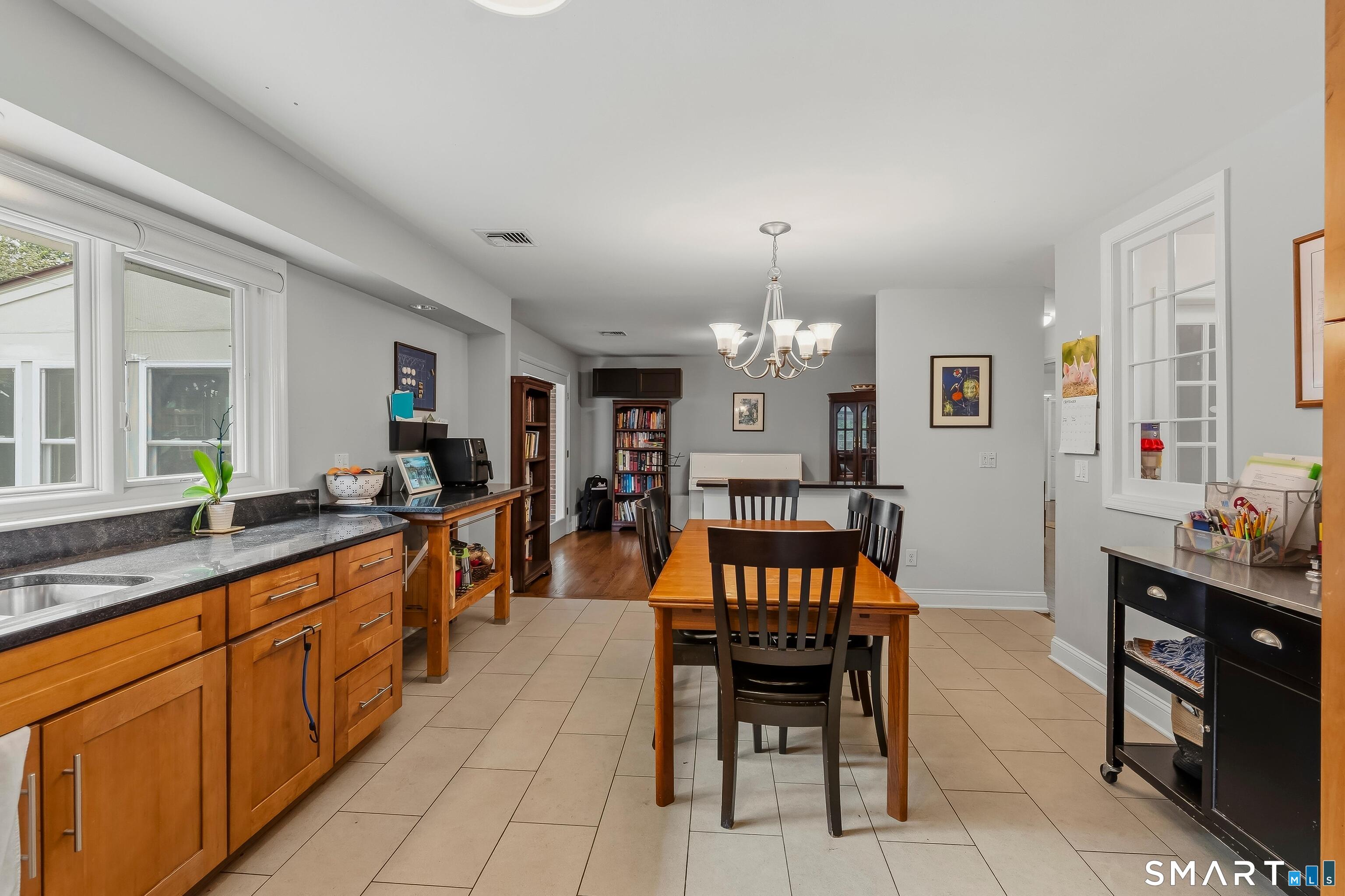 211 Old Farm Road Property Photo 7