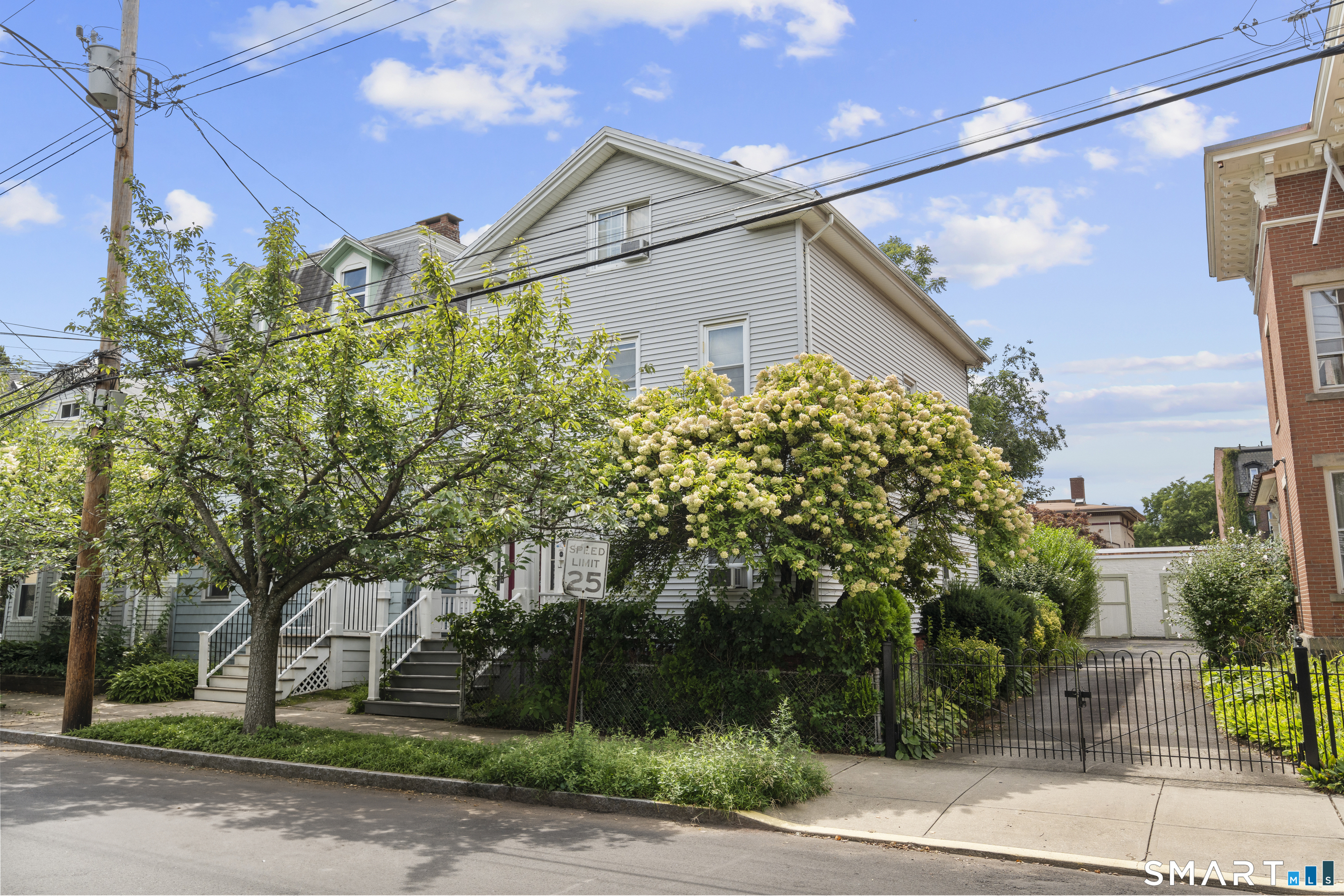 54 Pearl Street Property Photo 3