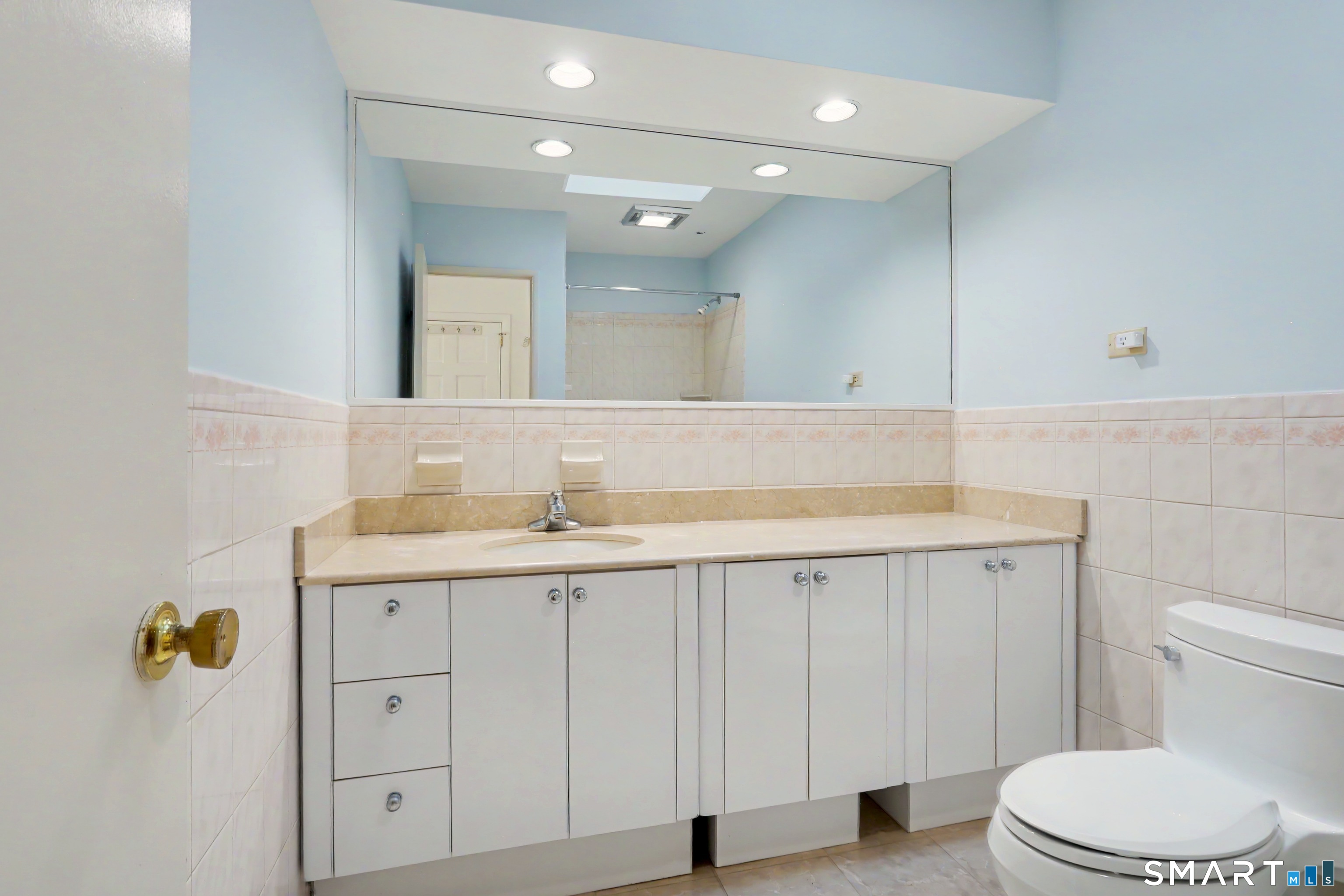 10 Jennifer Road Property Photo 23