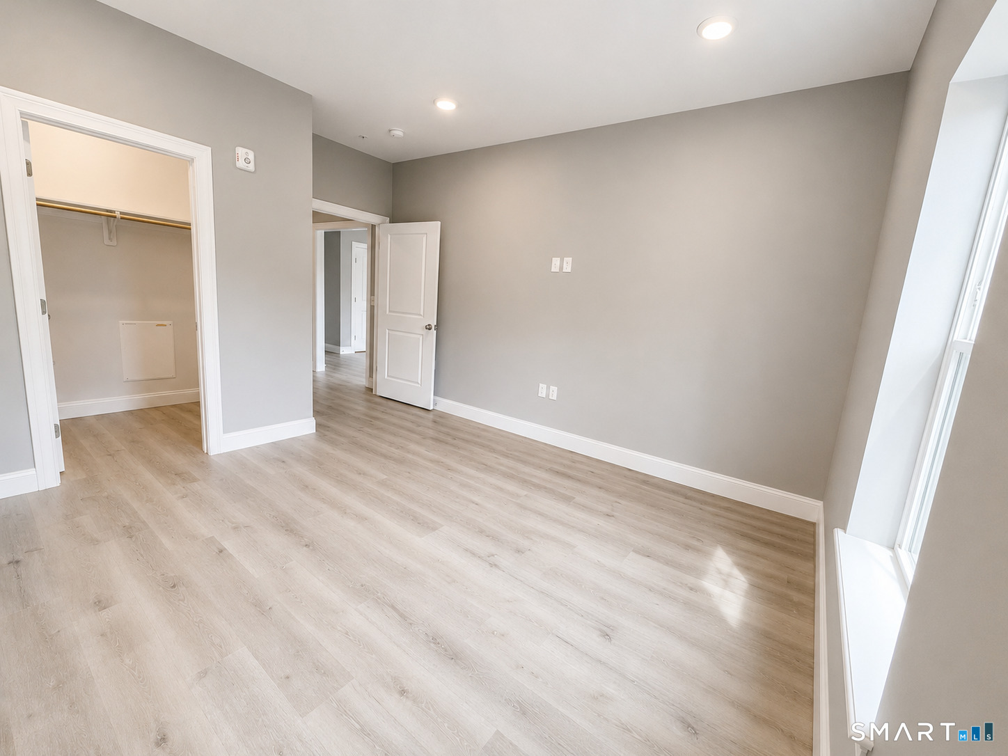 301 Bridgeport 401 Avenue Property Photo 12