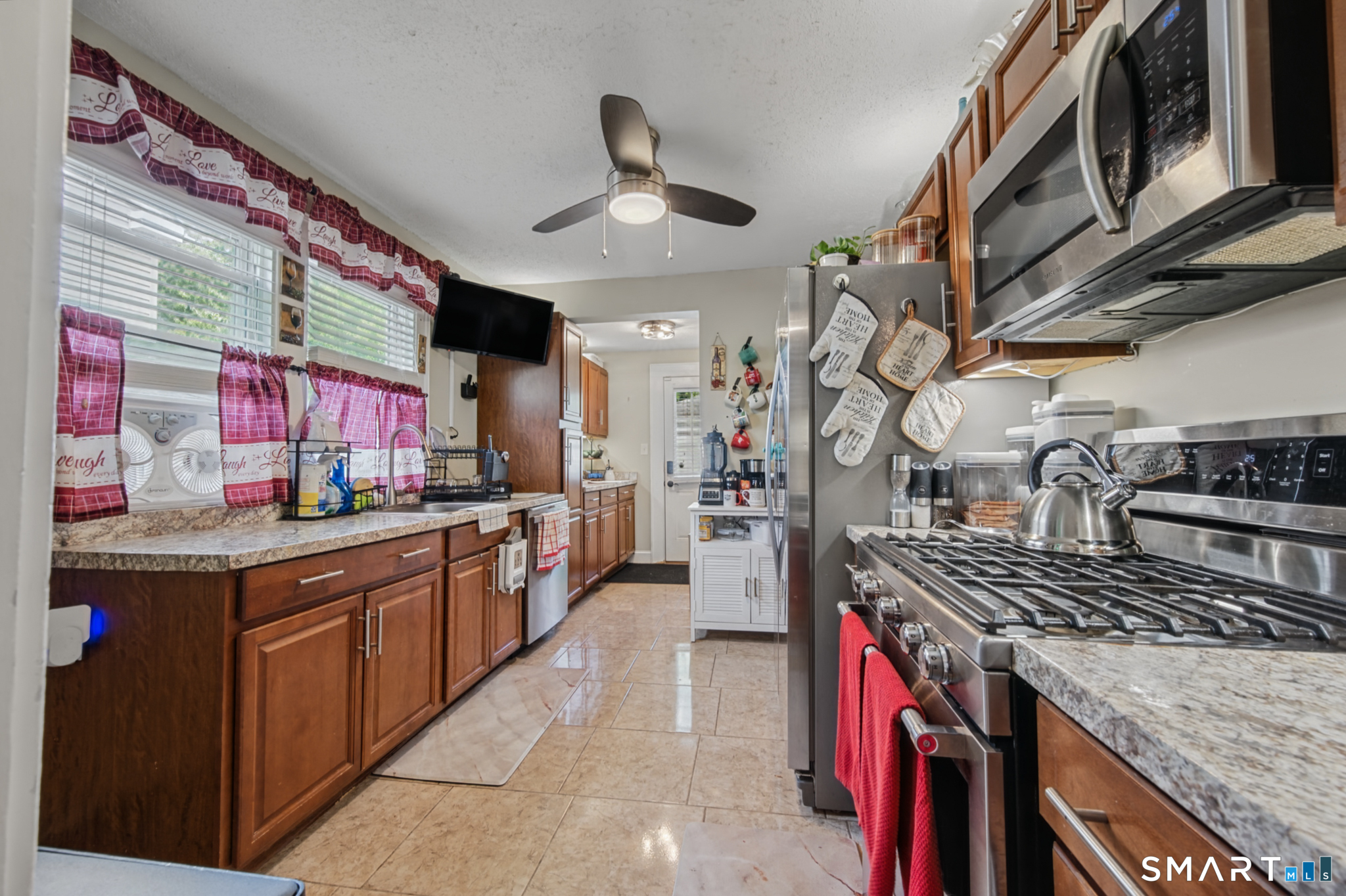 50 Nepaug Street Property Photo 9