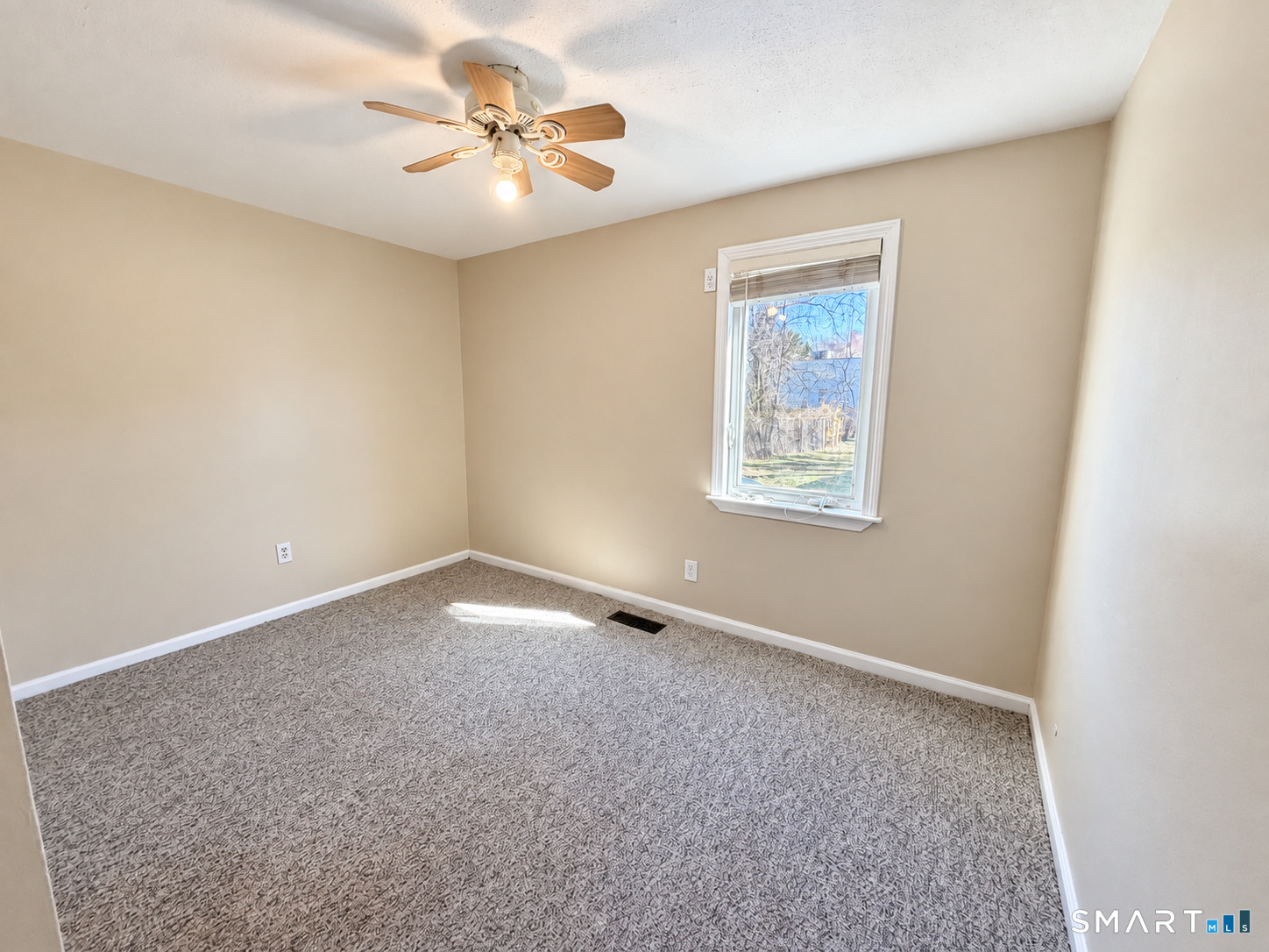 345 Park Street Property Photo 12