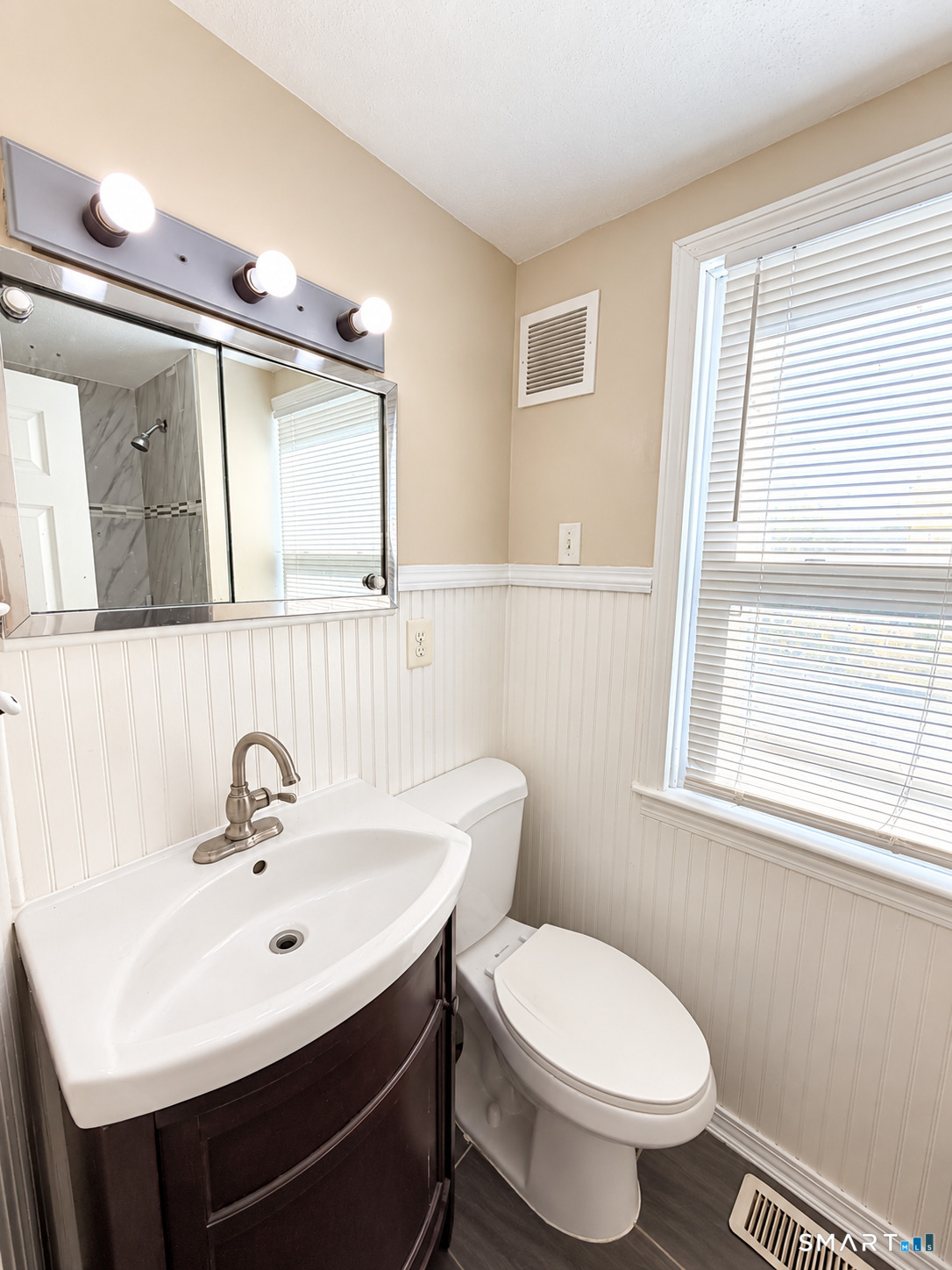 345 Park Street Property Photo 17