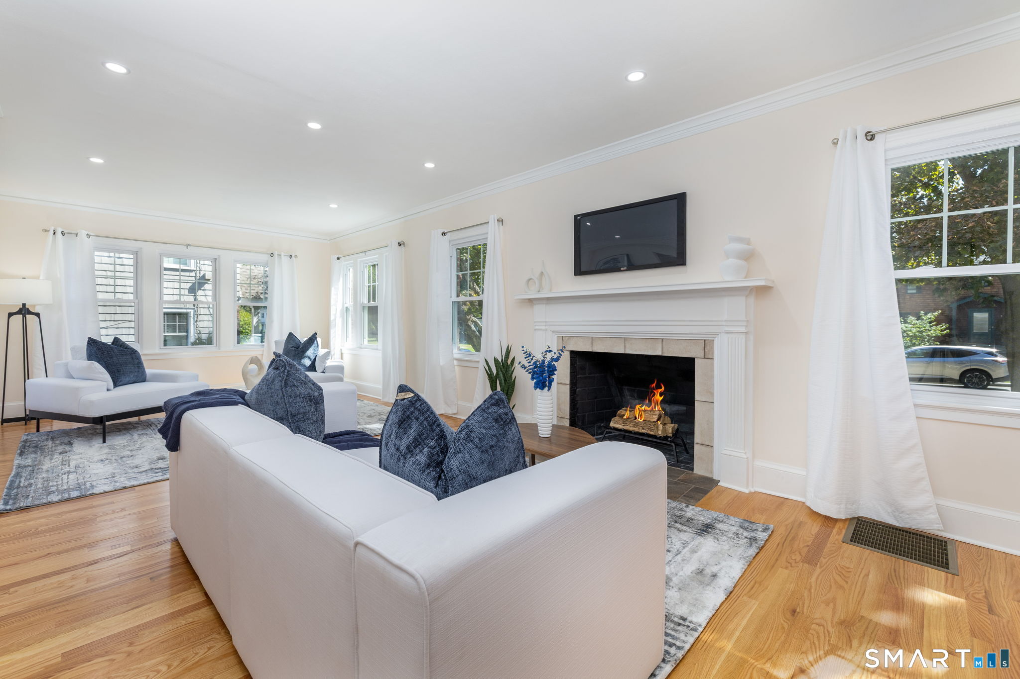 18 Eastview Street Property Photo 3