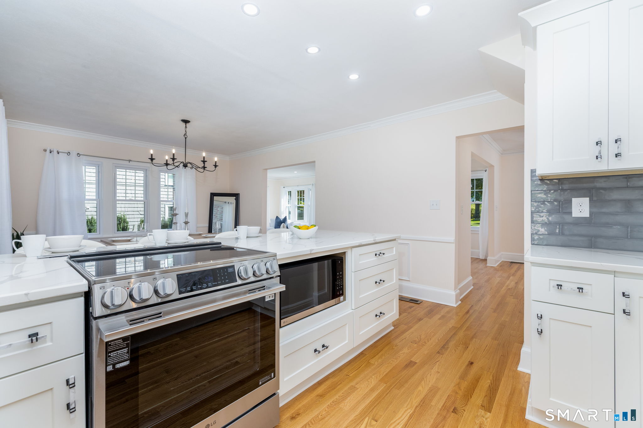 18 Eastview Street Property Photo 10