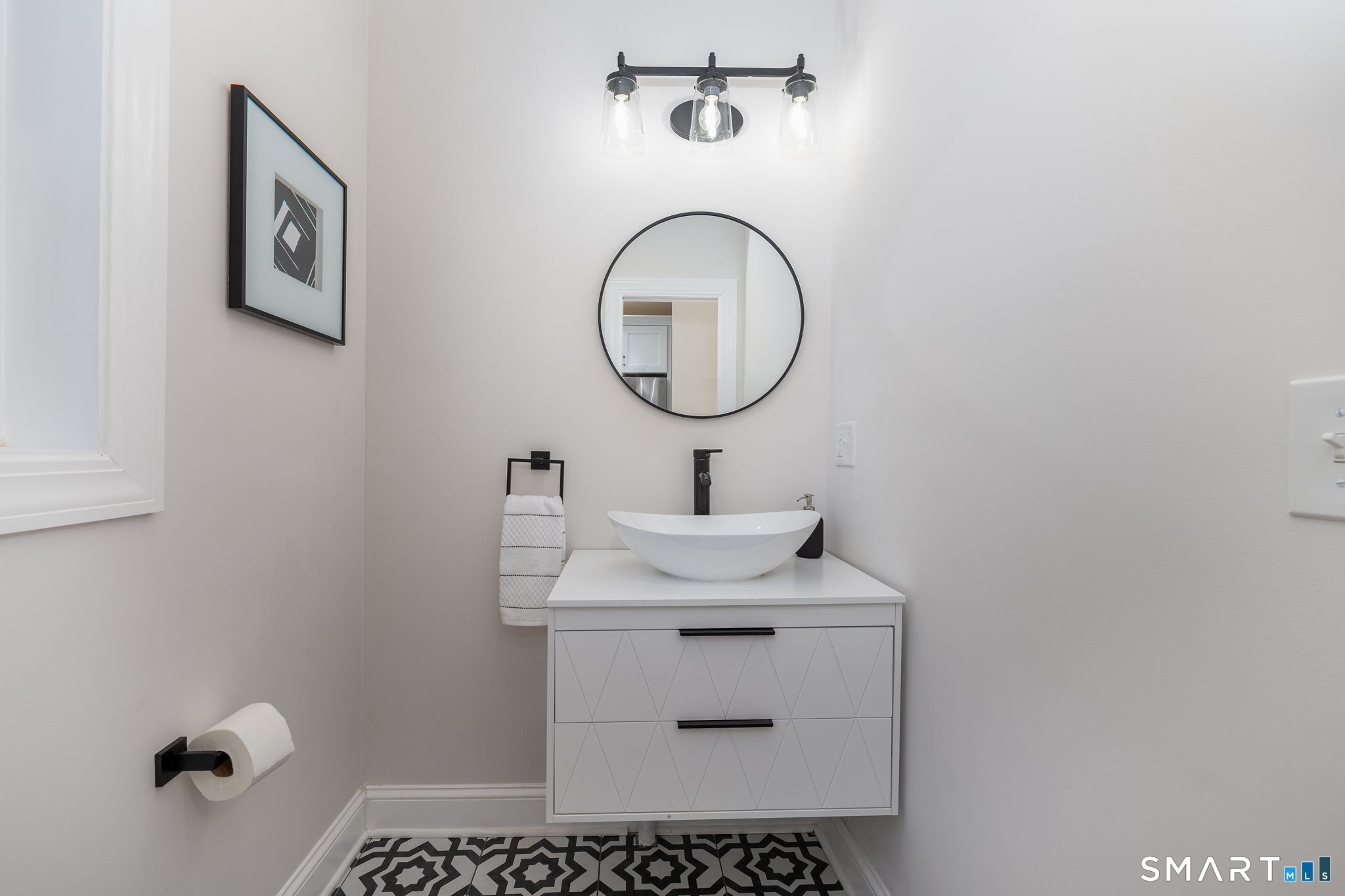 18 Eastview Street Property Photo 12