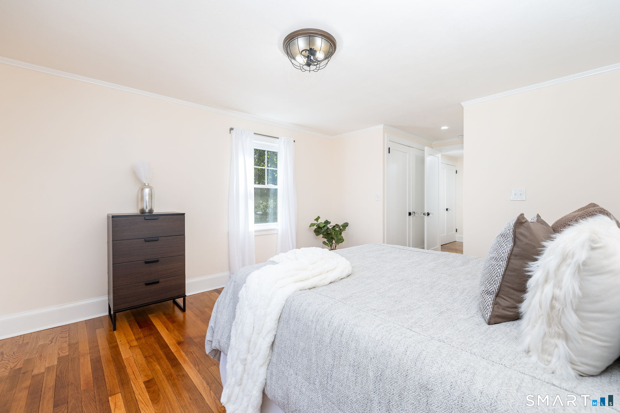 18 Eastview Street Property Photo 16
