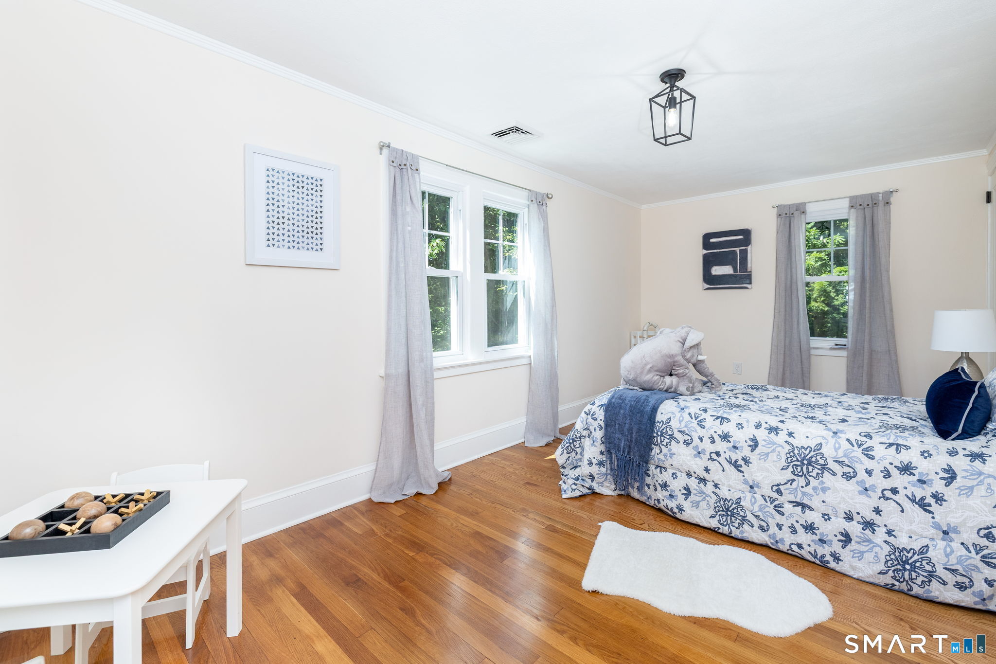 18 Eastview Street Property Photo 22