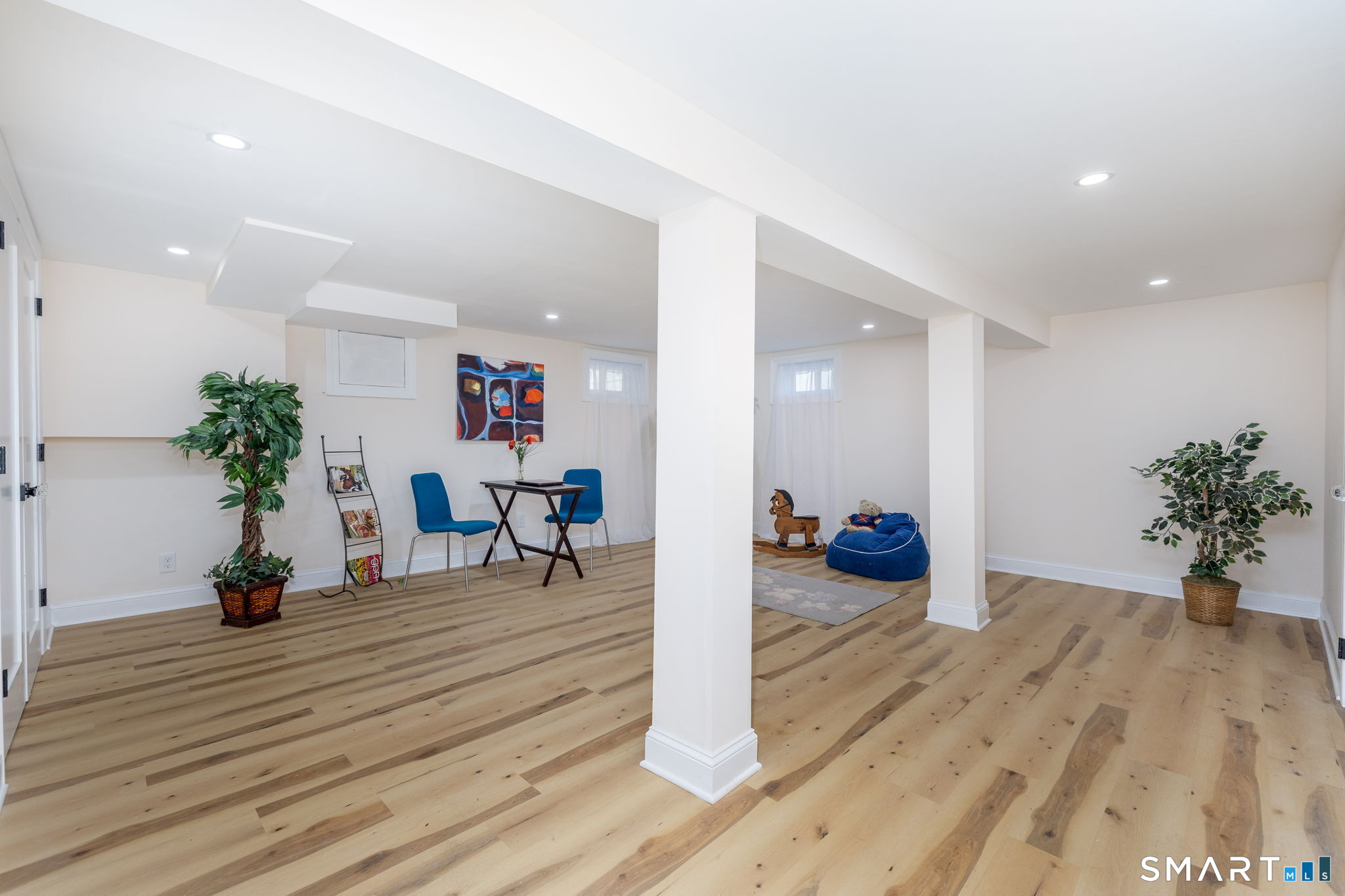 18 Eastview Street Property Photo 32