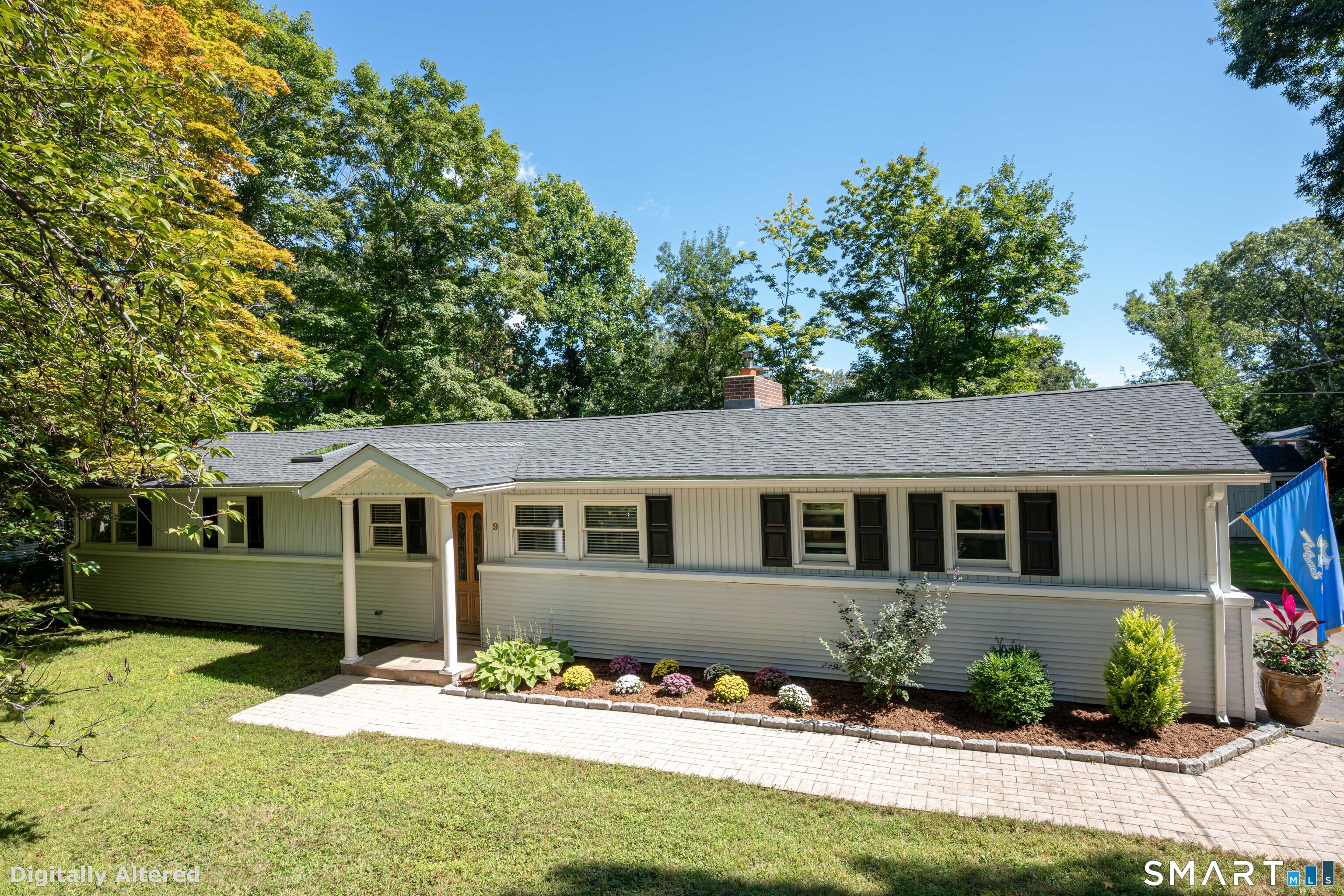 9 Old Hickory Lane Property Photo 2
