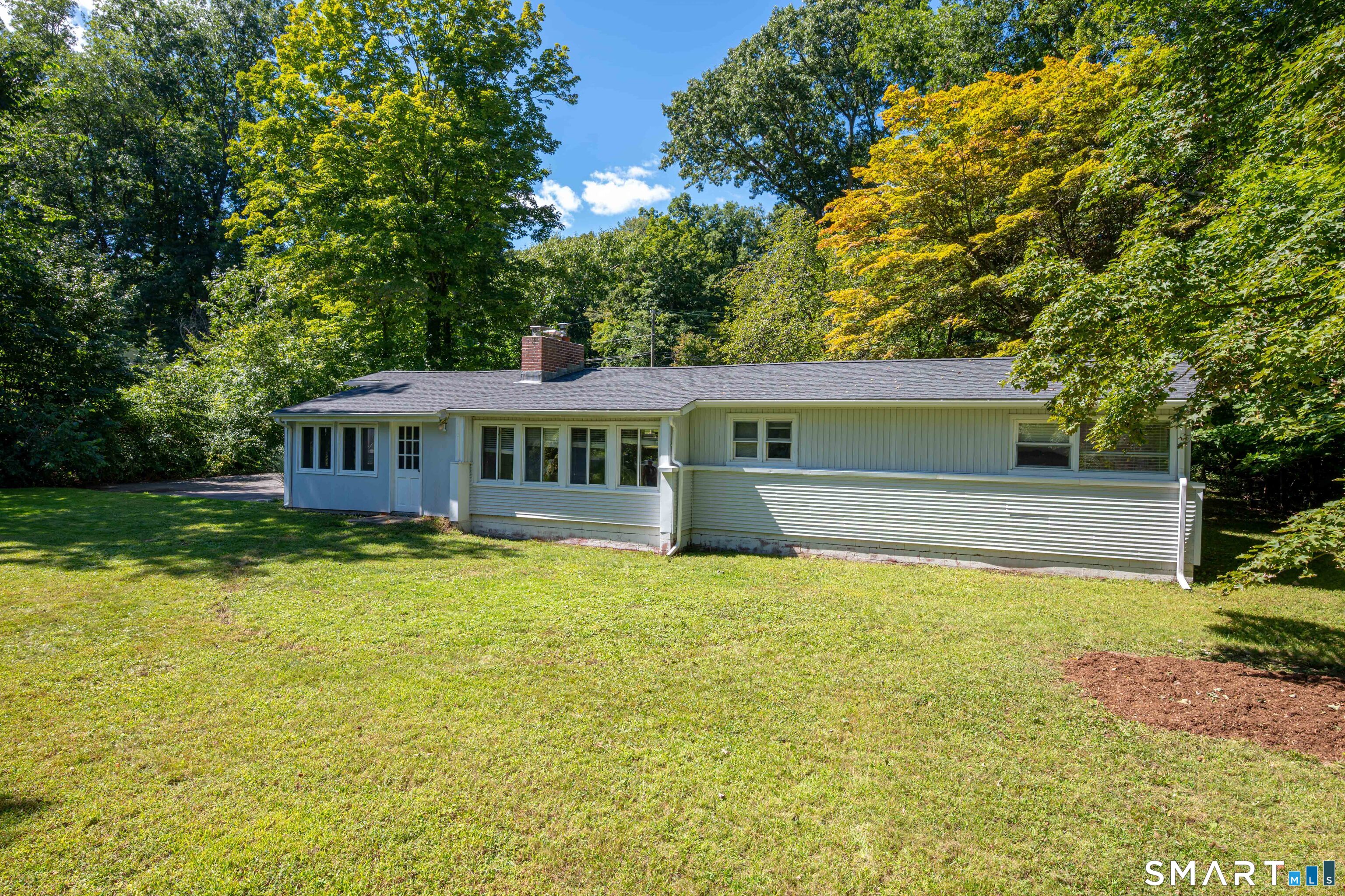 9 Old Hickory Lane Property Photo 3