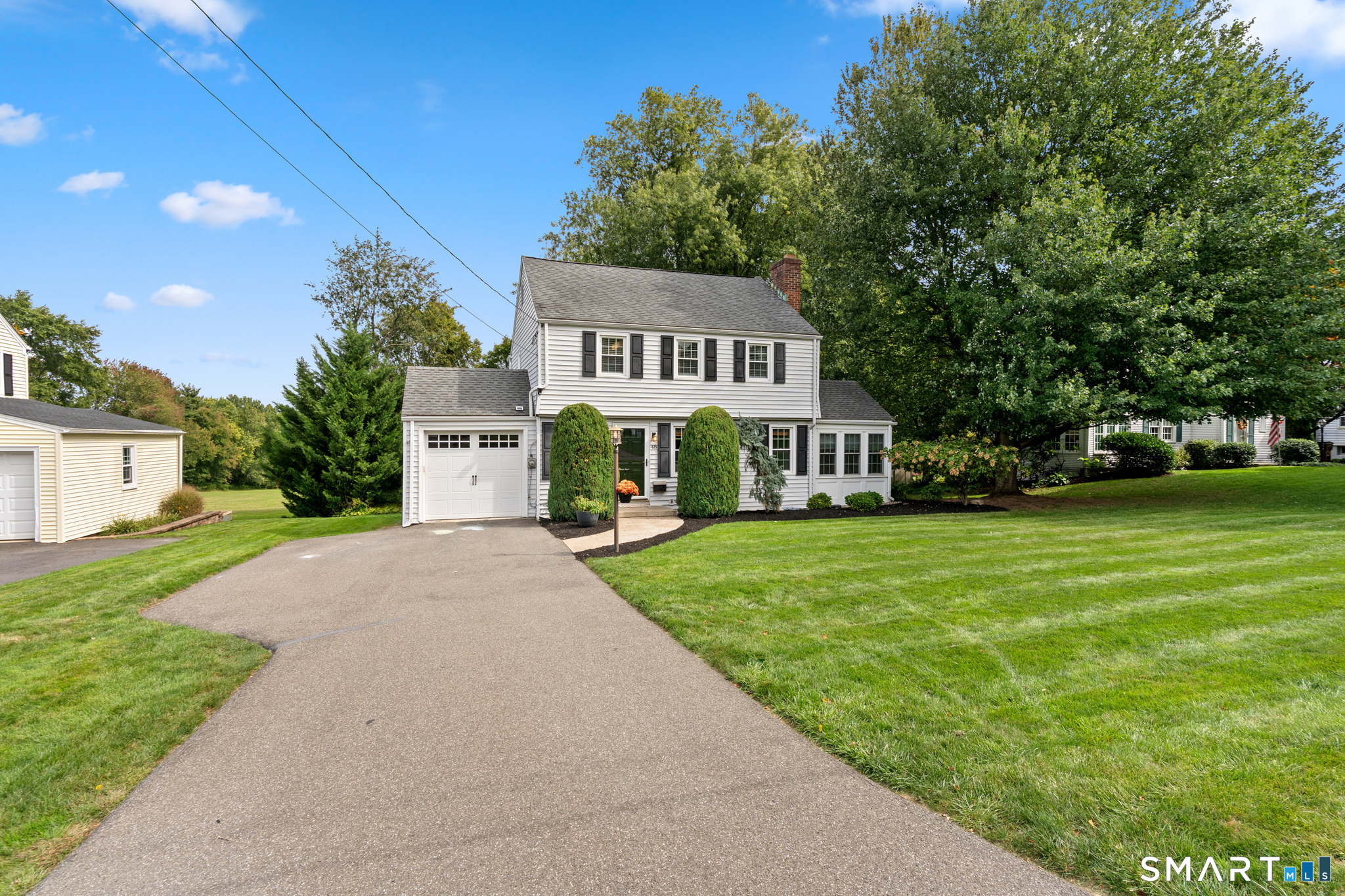 48 Wells Farm Drive Property Photo 2