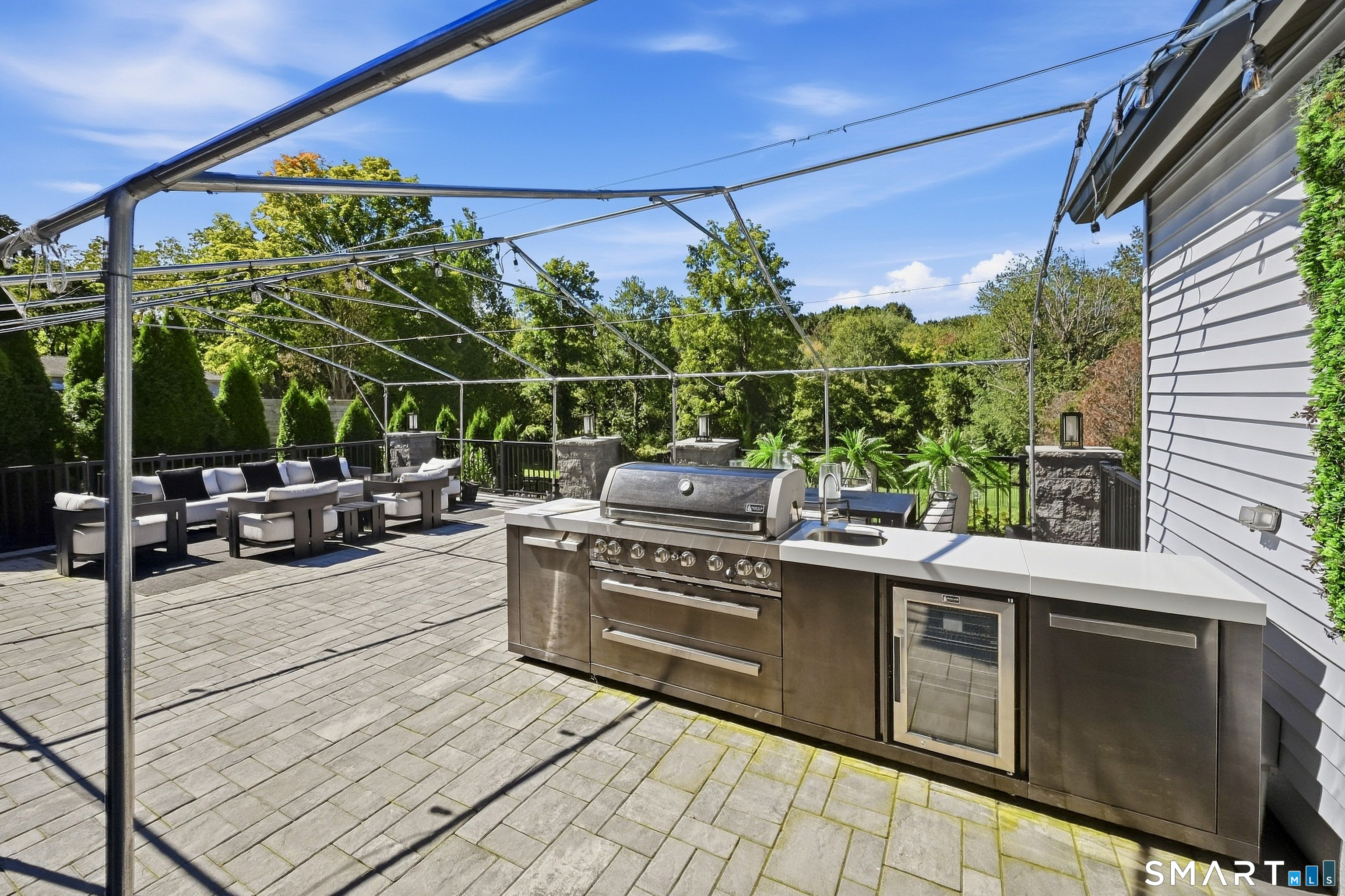 44 Jefferson Avenue Property Photo 35