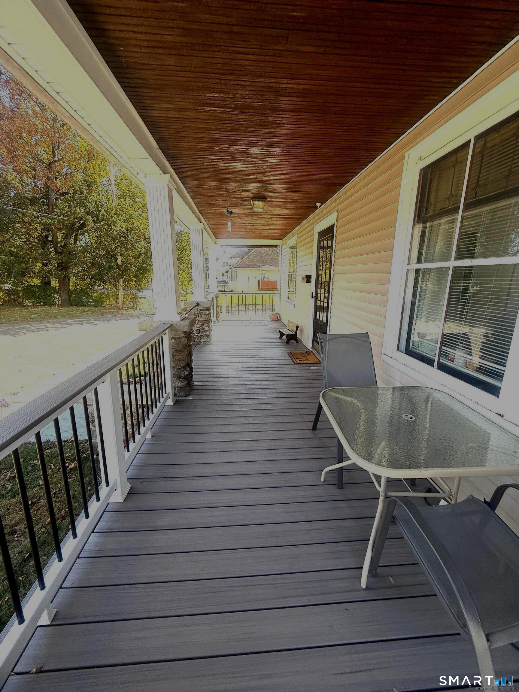 16 Holbrook Court Property Photo 1