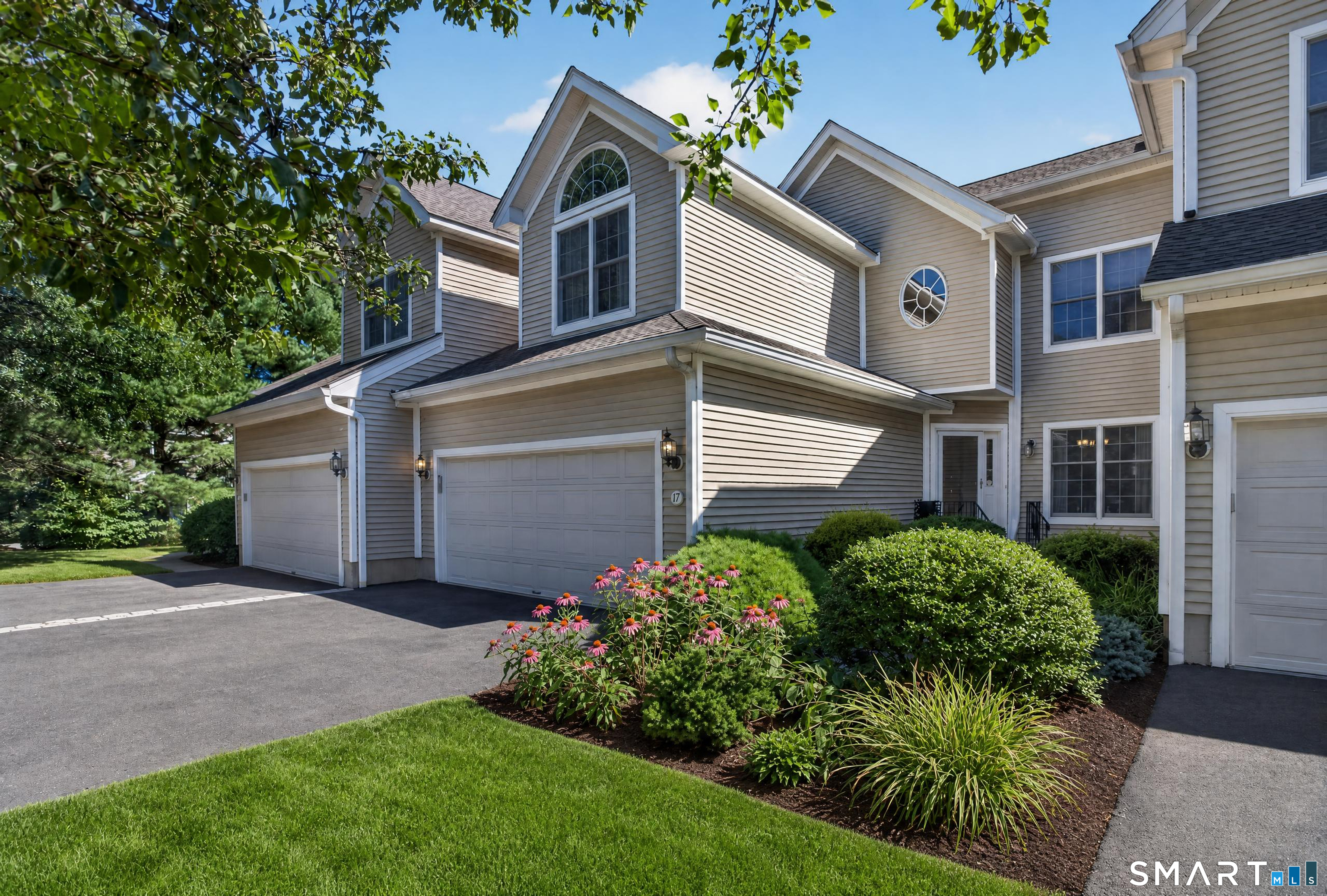 17 Regency 17 Circle Property Photo 1