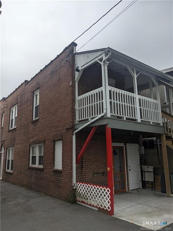 23 1/2 1st 2 Street Property Photo 2