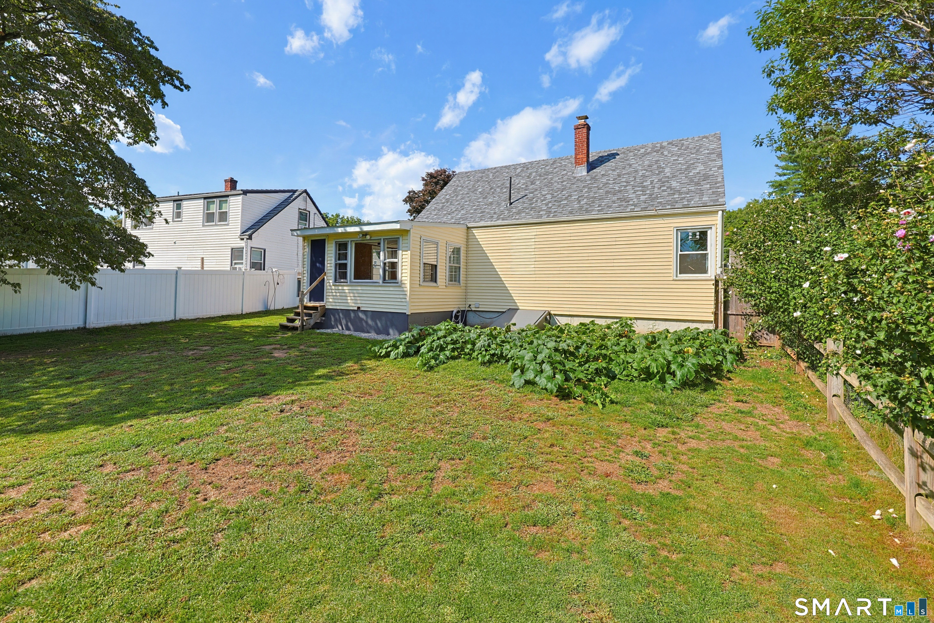 16 King Court Property Photo 29