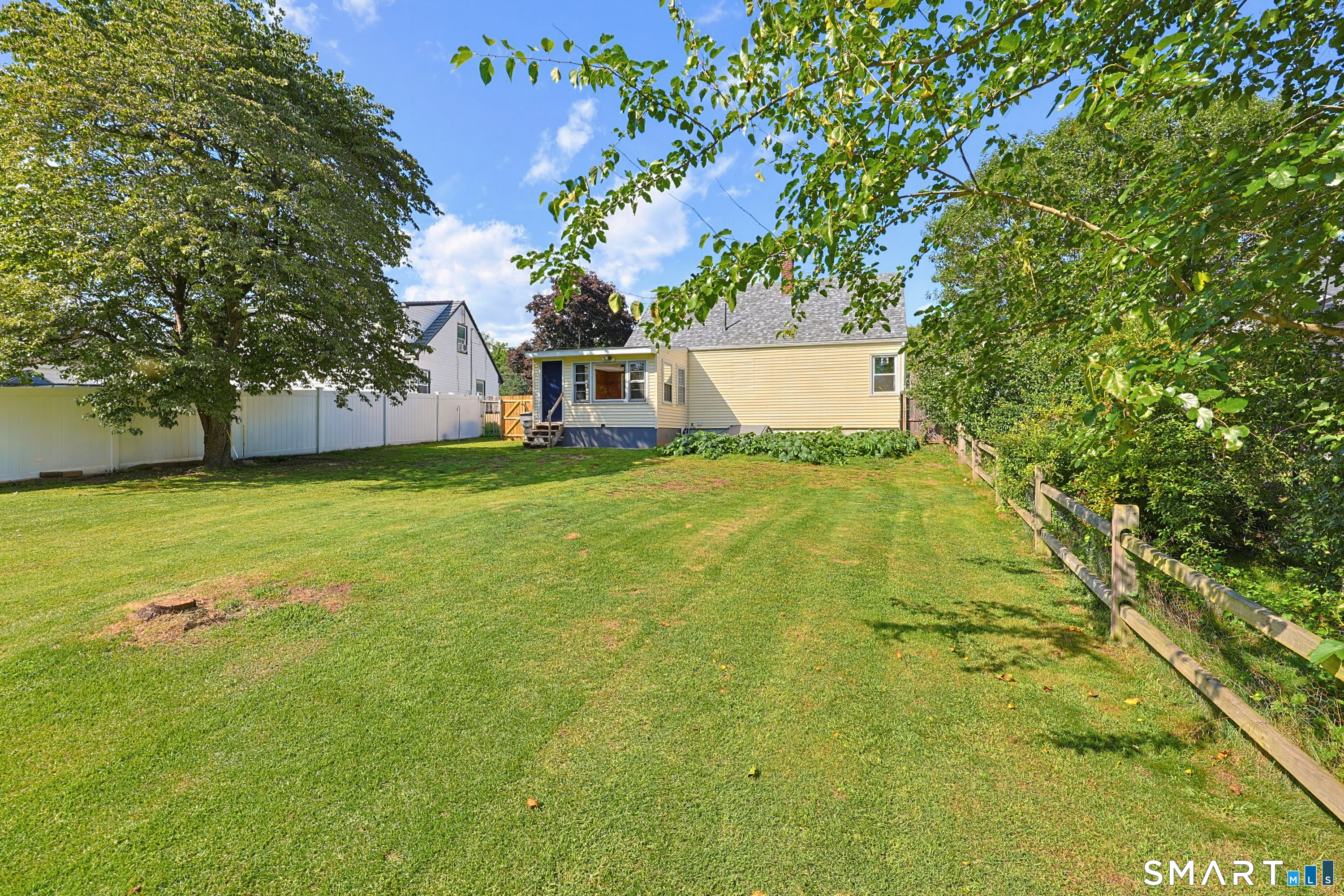 16 King Court Property Photo 30