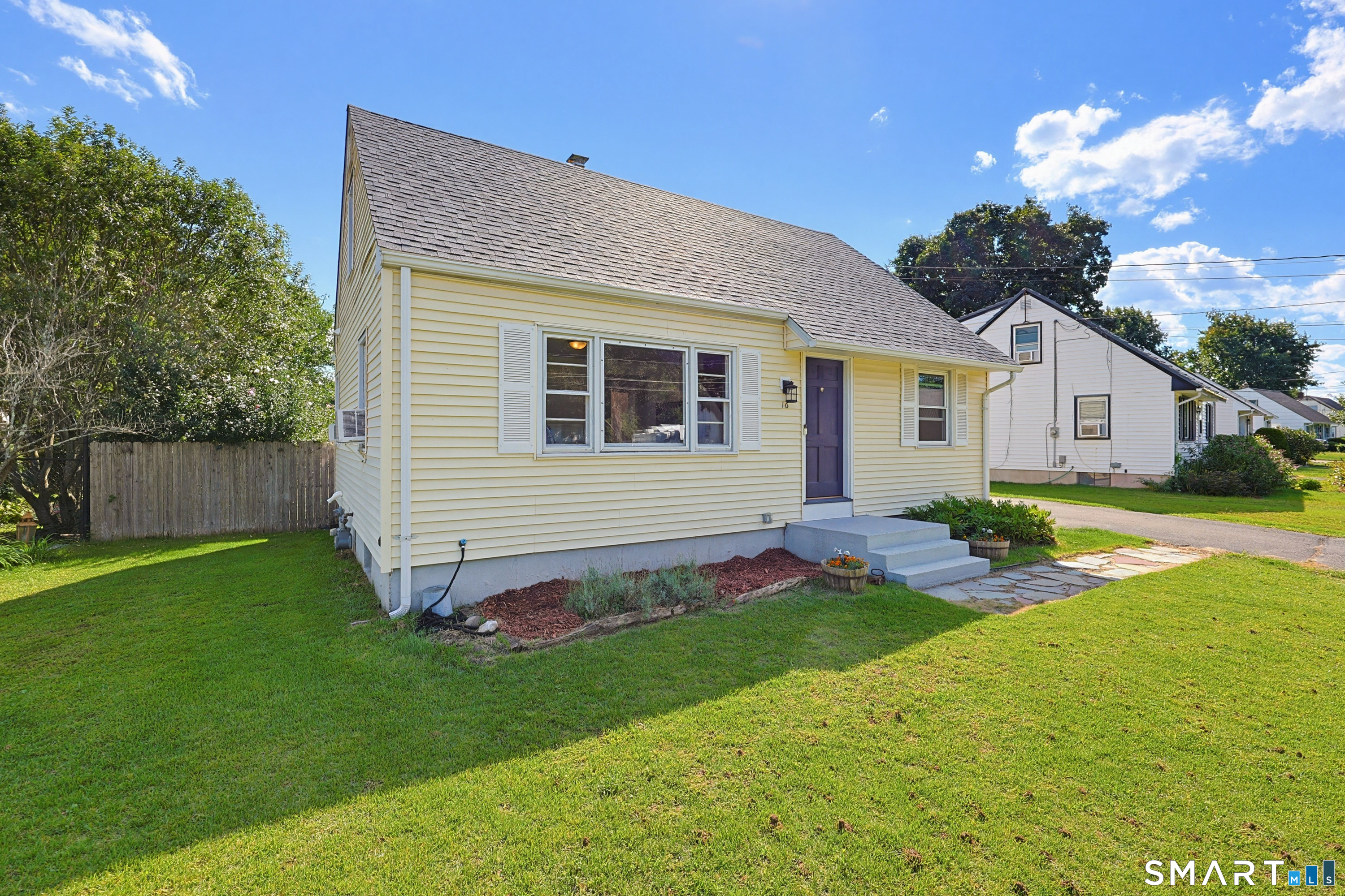 16 King Court Property Photo 35