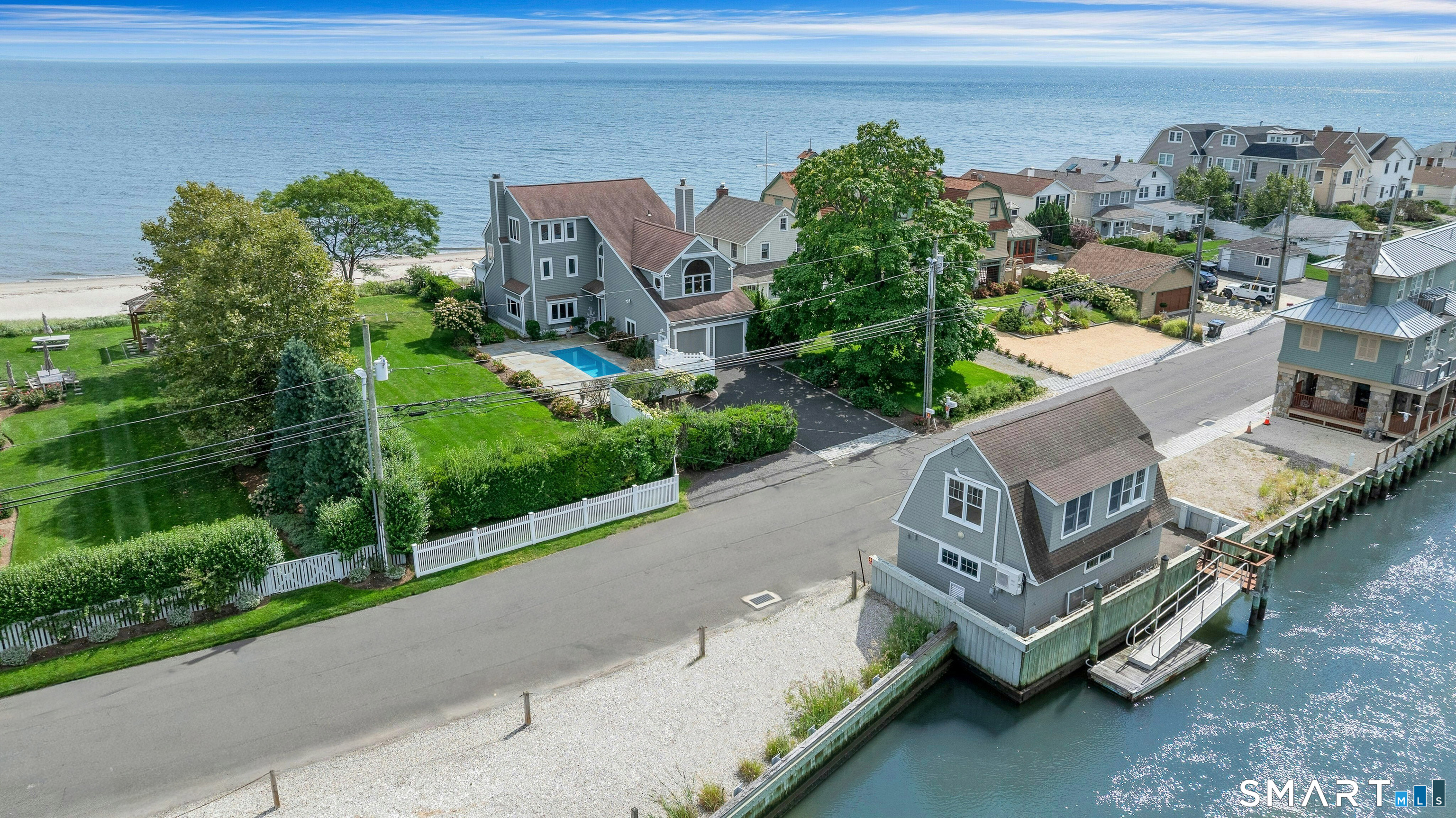 1859 Fairfield Beach Road Property Photo 2