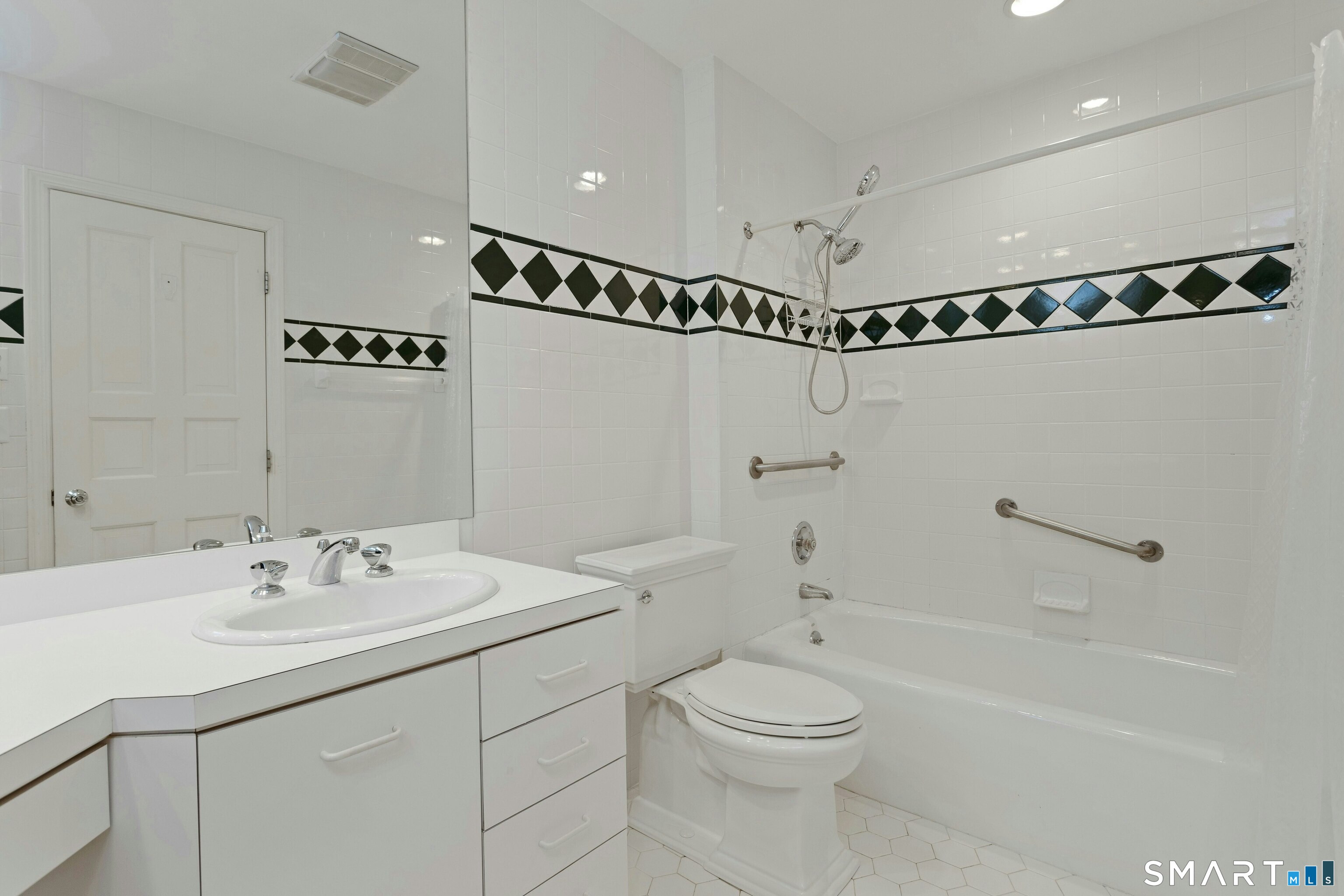 1859 Fairfield Beach Road Property Photo 24