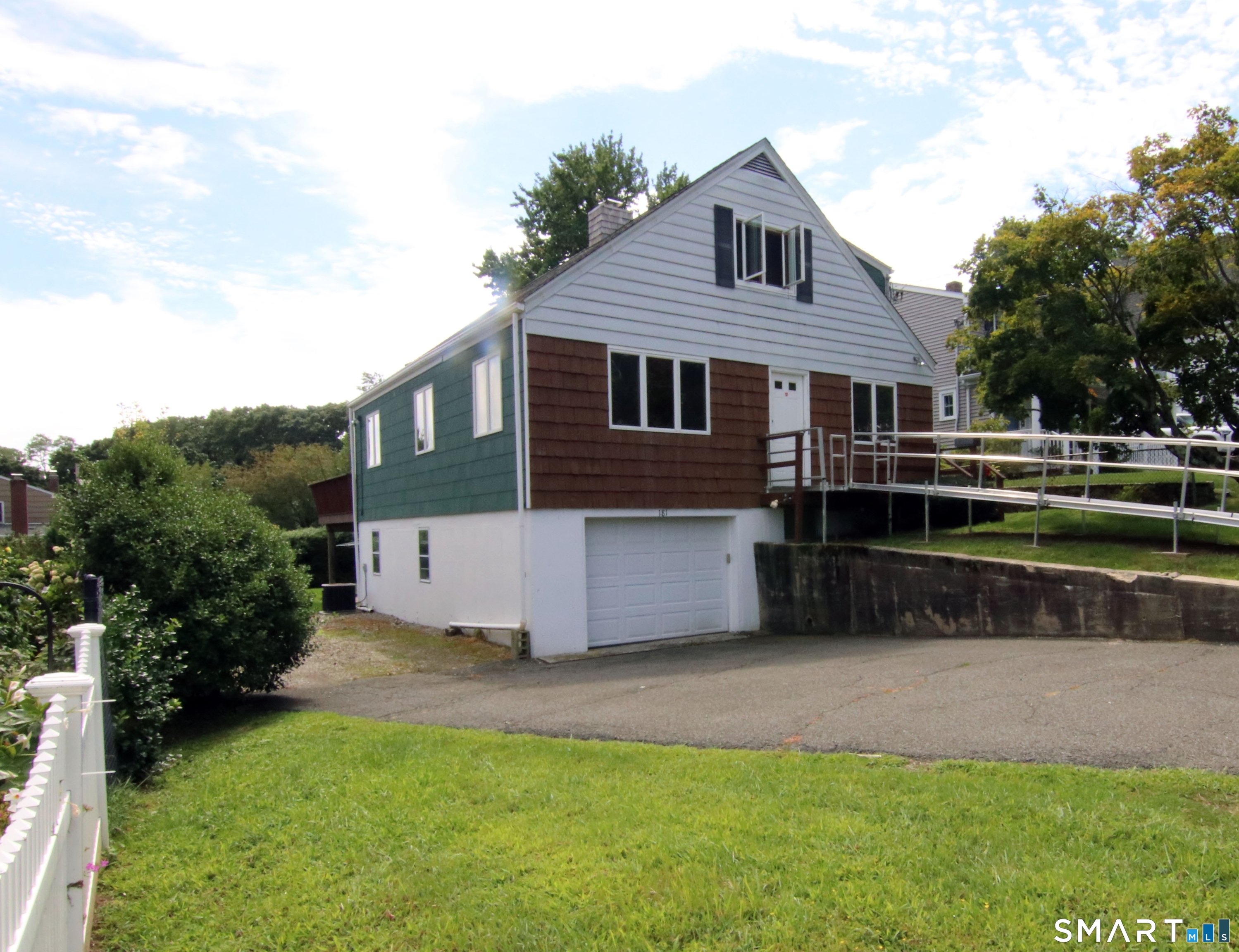 181 Hobart Avenue Property Photo 1