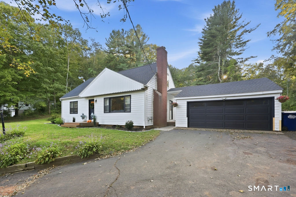 65 Saw Mill Road Property Photo 2
