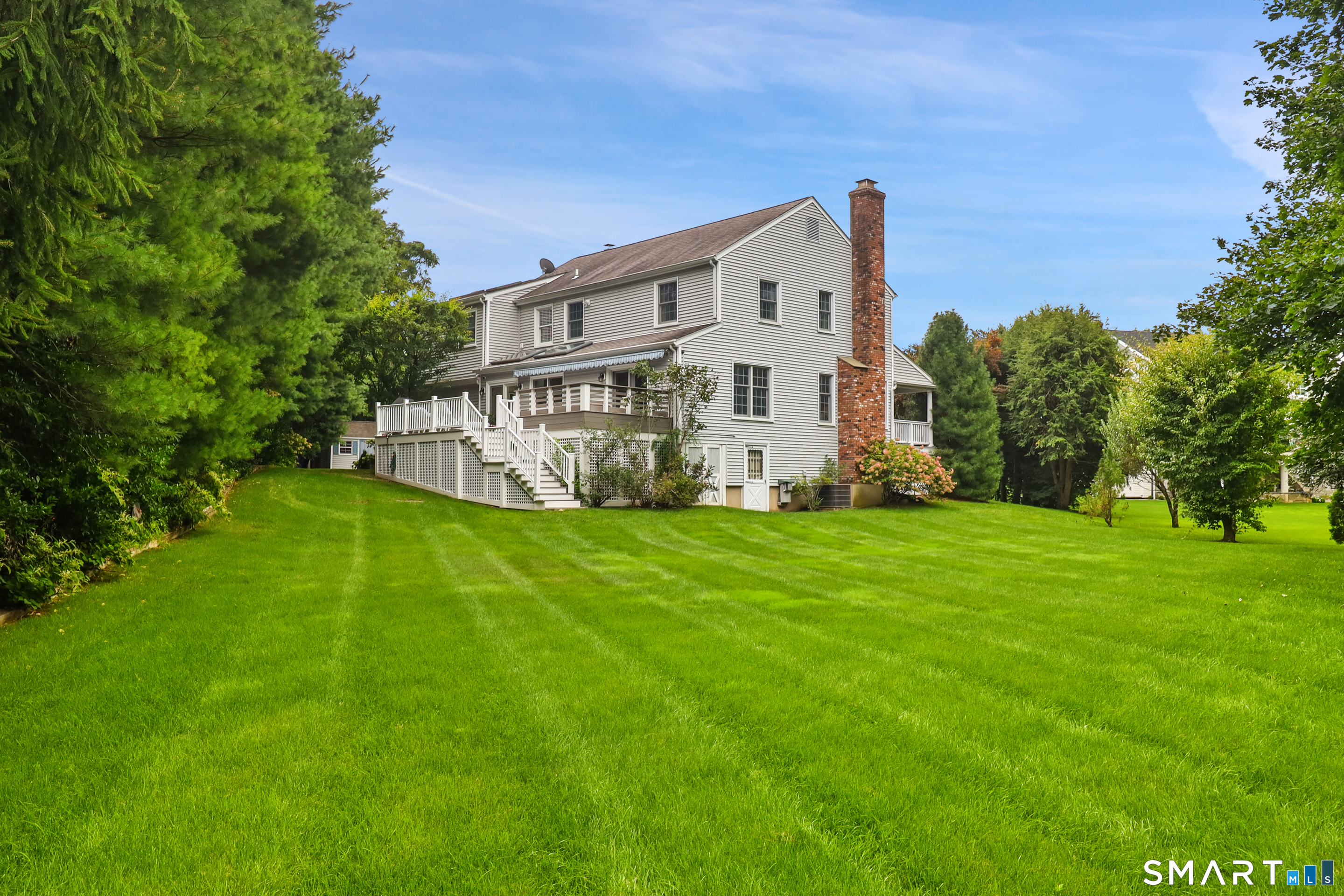 19 Tamarack Place Property Photo 3